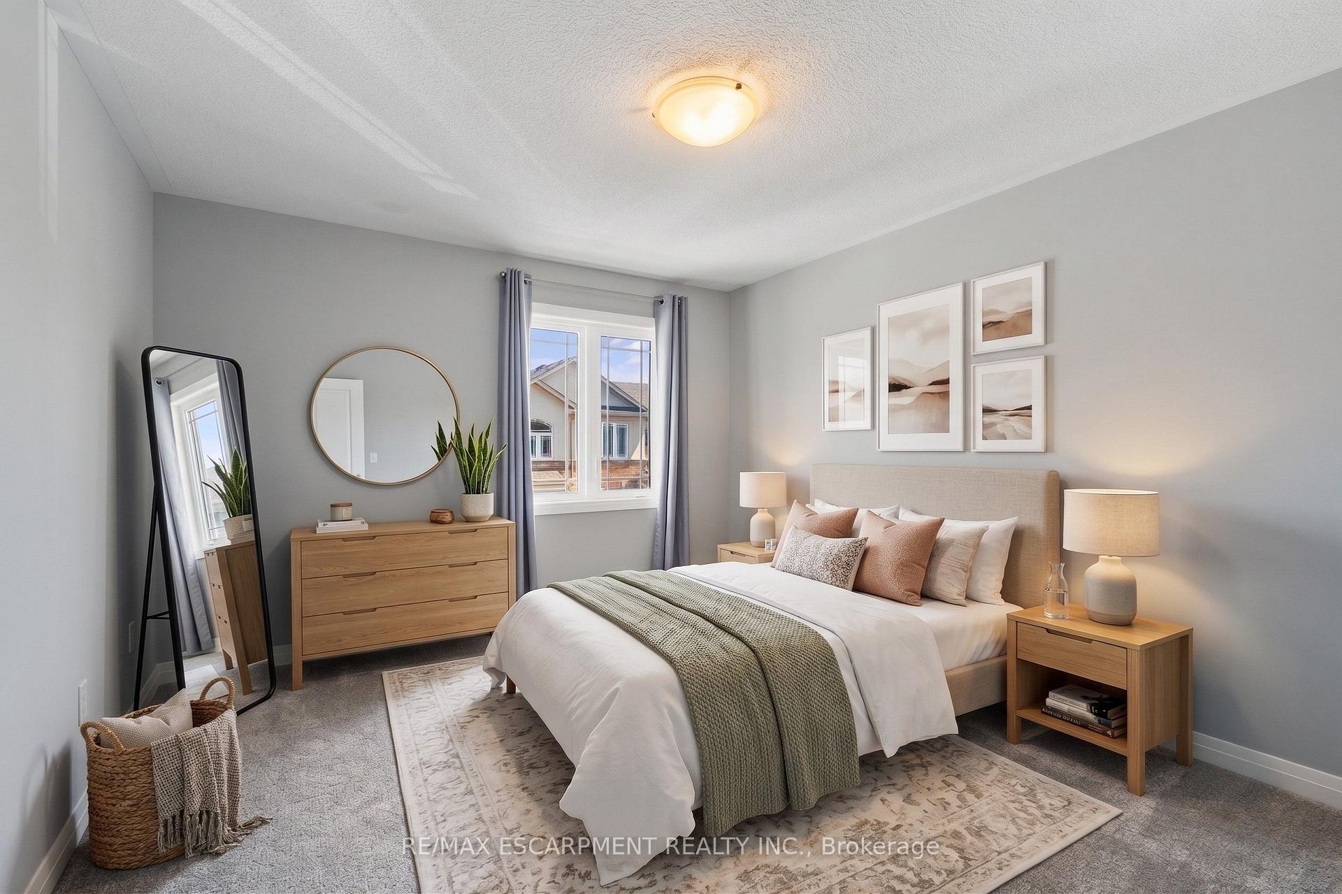 Photo 32 of 13 Aqua Lane, Hamilton, Rural Glanbrook — HOMEH