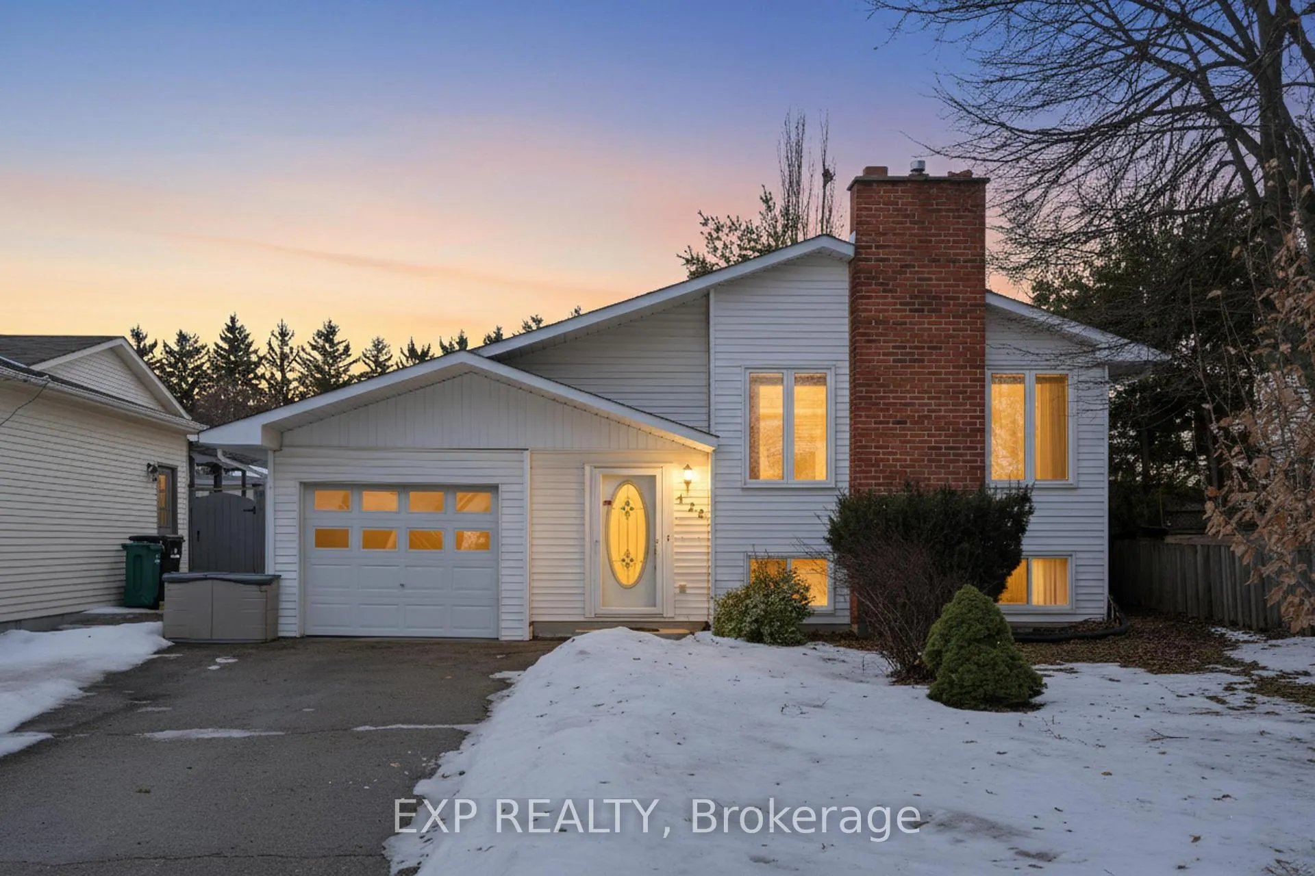 Photo 1 of 428 Dayna Crescent, Waterloo — HOMEH