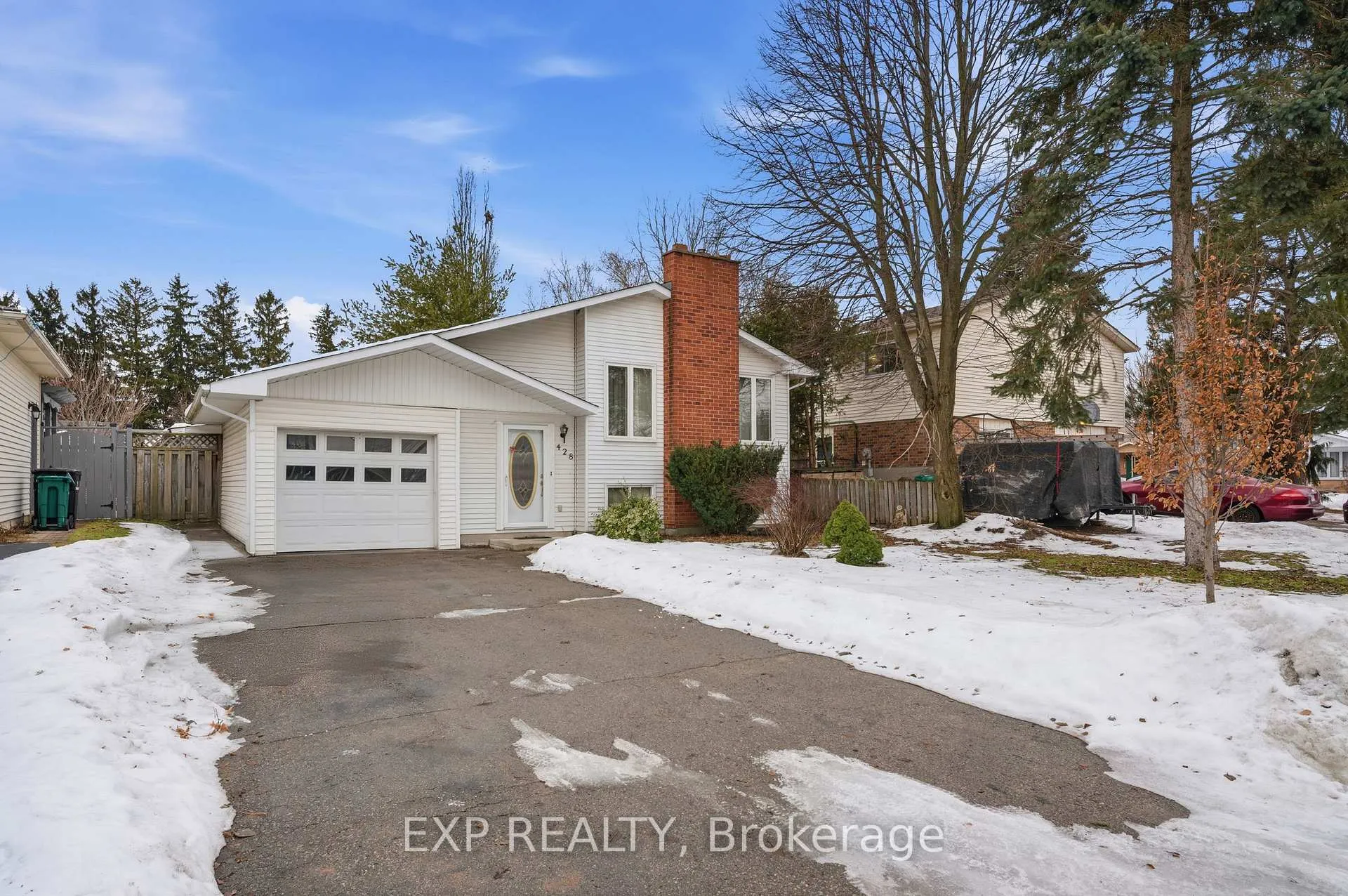 Photo 3 of 428 Dayna Crescent, Waterloo — HOMEH