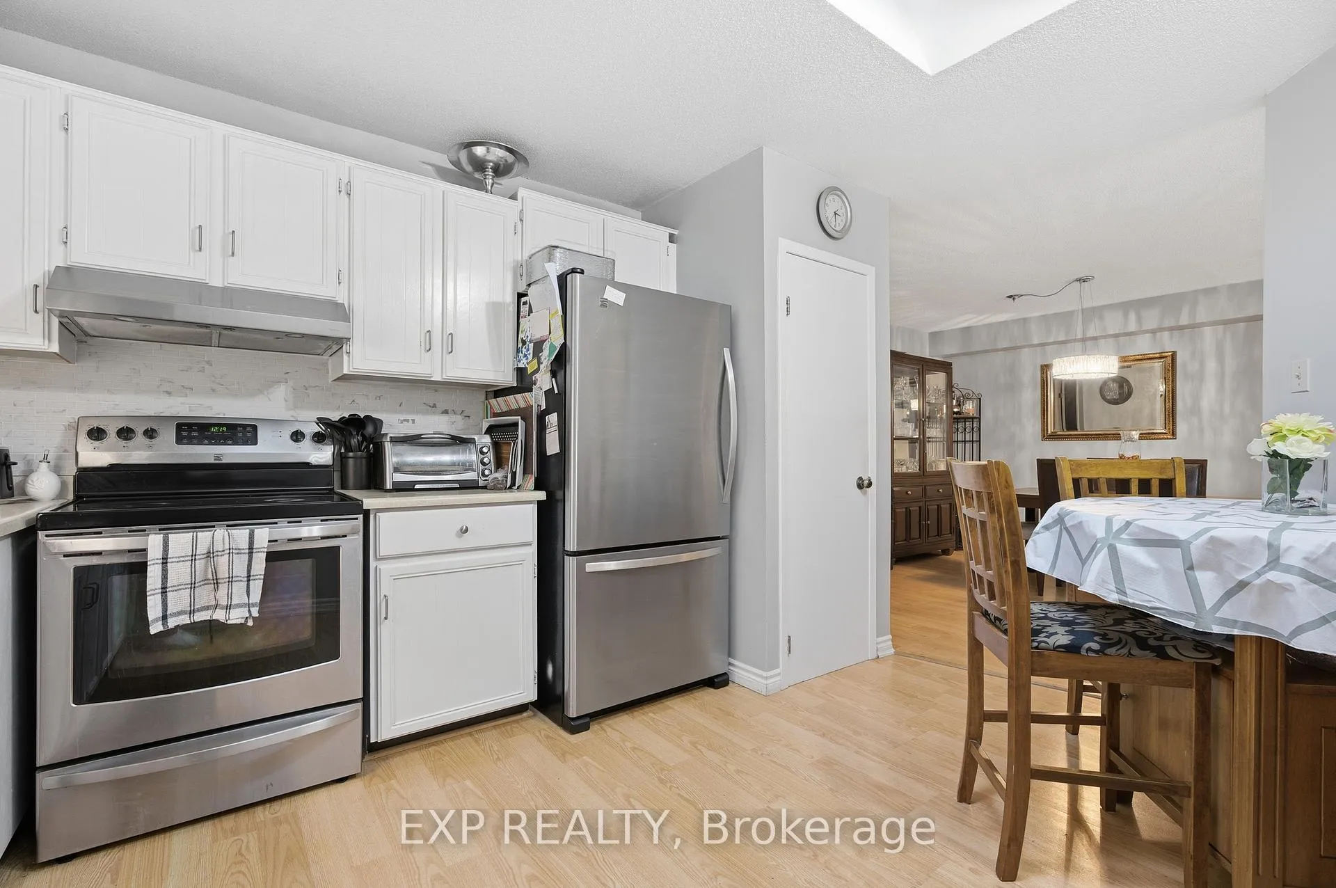 Photo 12 of 428 Dayna Crescent, Waterloo — HOMEH