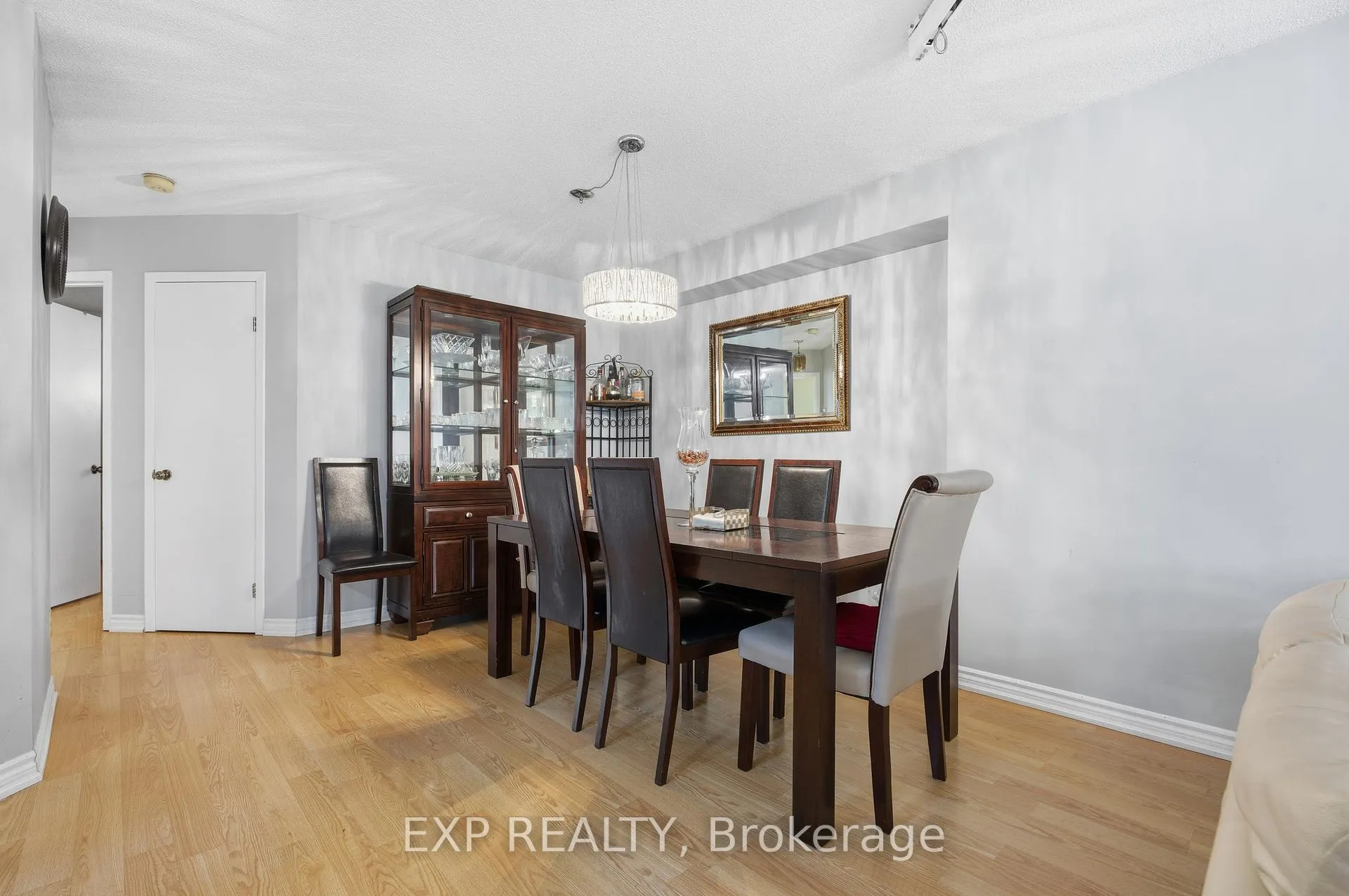 Photo 13 of 428 Dayna Crescent, Waterloo — HOMEH