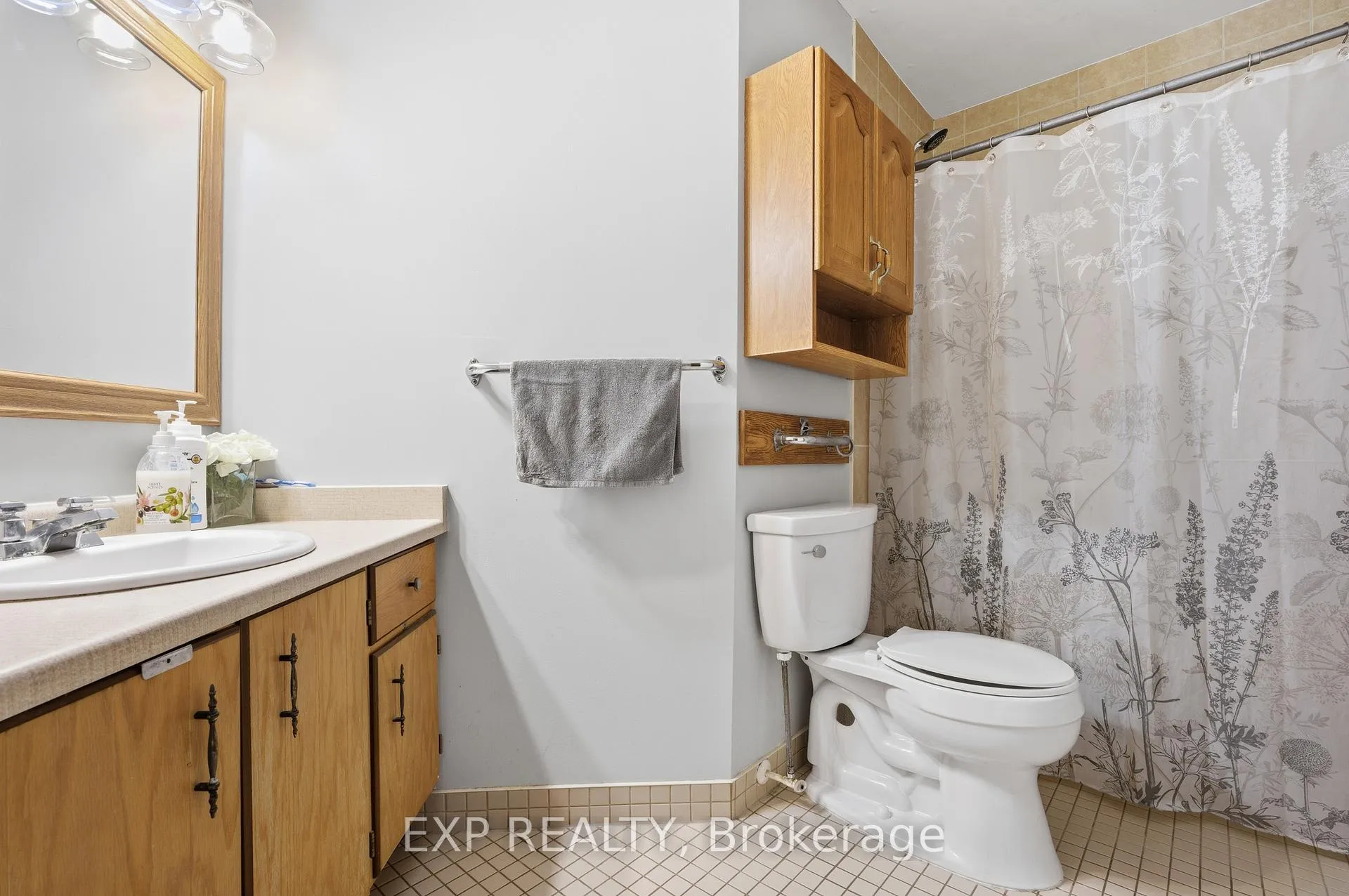 Photo 15 of 428 Dayna Crescent, Waterloo — HOMEH