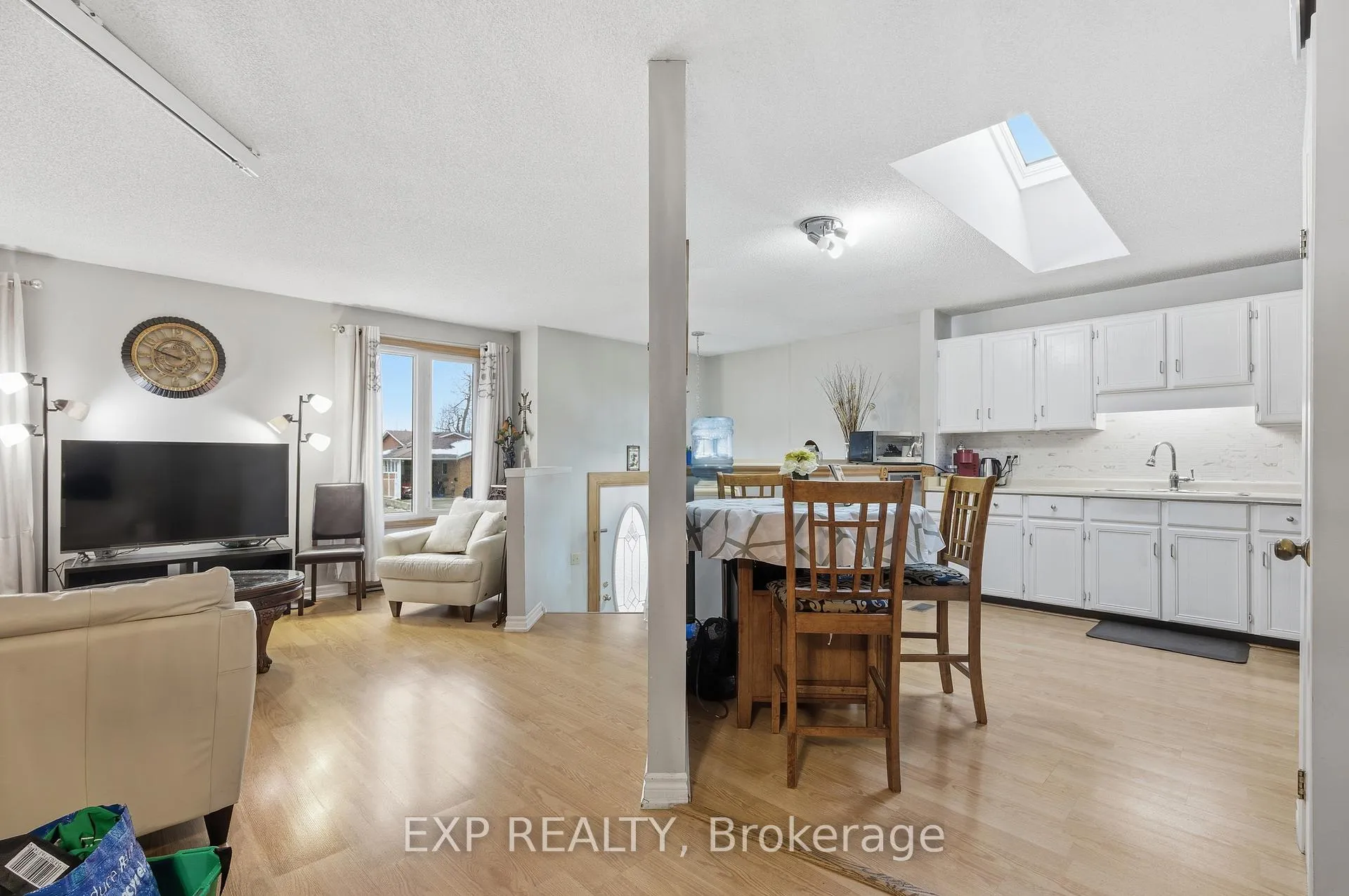 Photo 18 of 428 Dayna Crescent, Waterloo — HOMEH