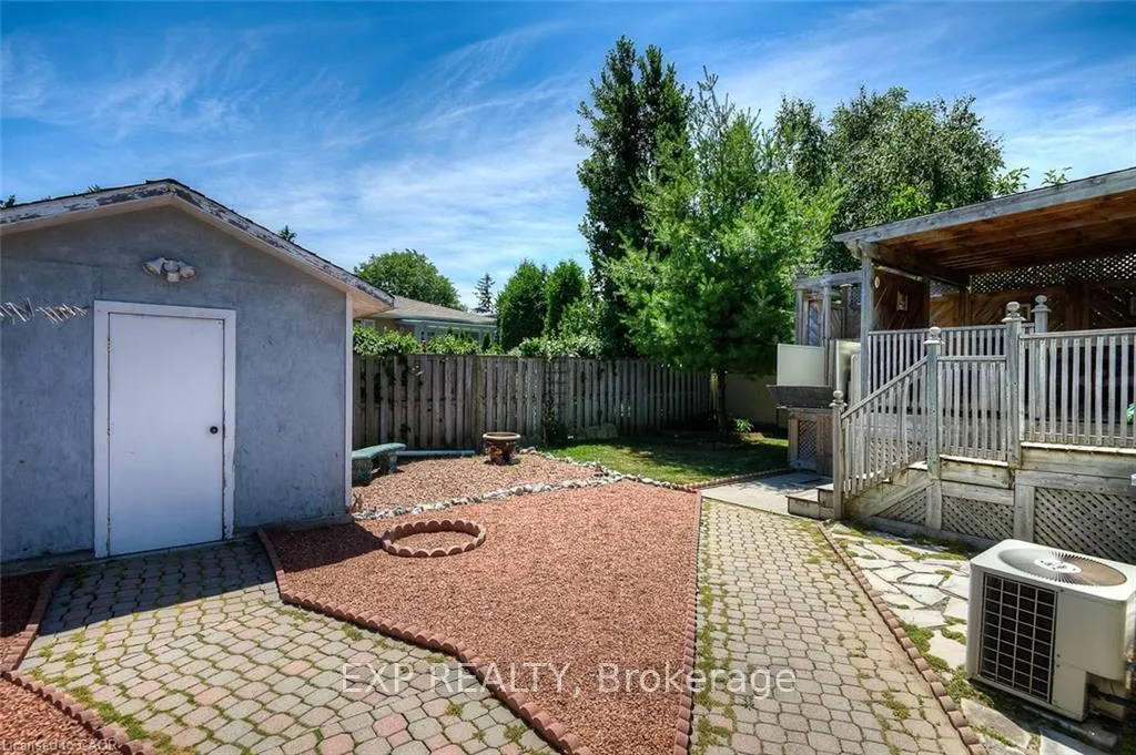 Photo 33 of 428 Dayna Crescent, Waterloo — HOMEH