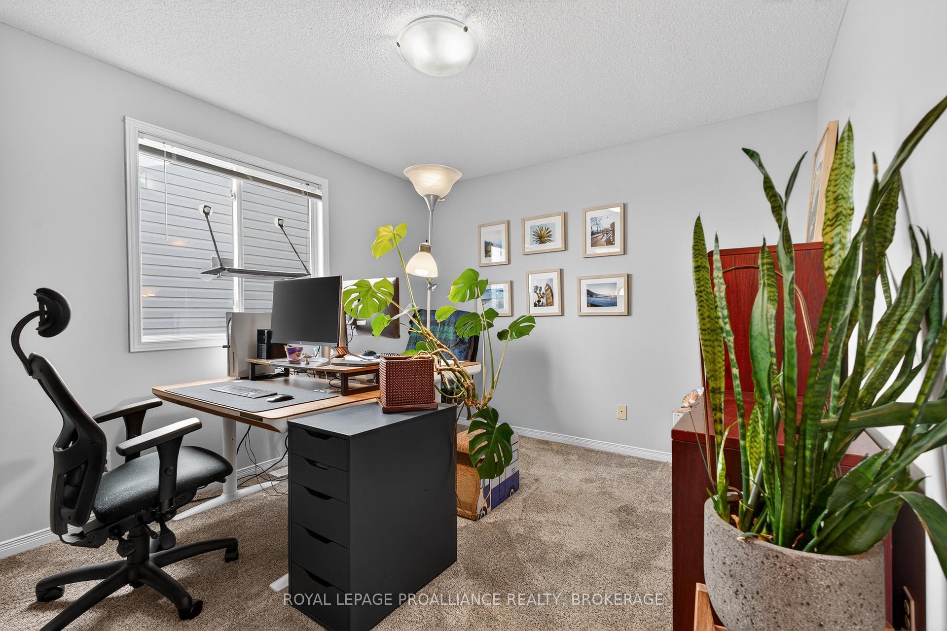 Photo 19 of 964 Rainbow Crescent, Kingston, Kingston East (Incl Barret Crt) — HOMEH