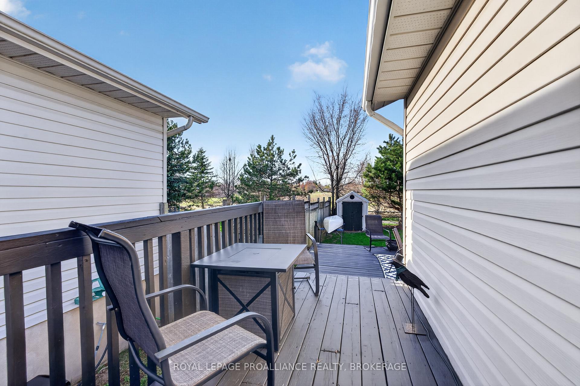 Photo 27 of 964 Rainbow Crescent, Kingston, Kingston East (Incl Barret Crt) — HOMEH