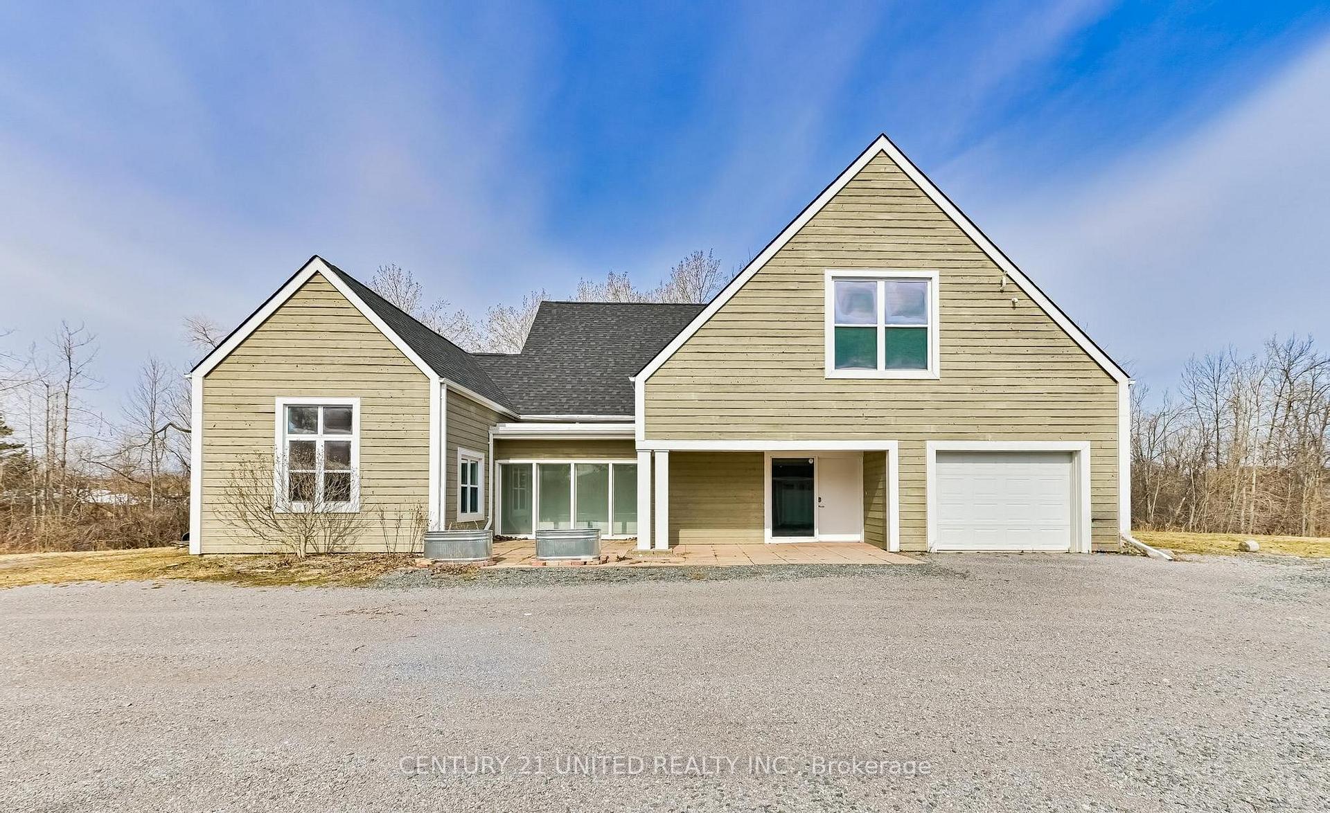 Photo 3 of 590 Maniece Avenue, Peterborough, Ashburnham Ward 4 — HOMEH