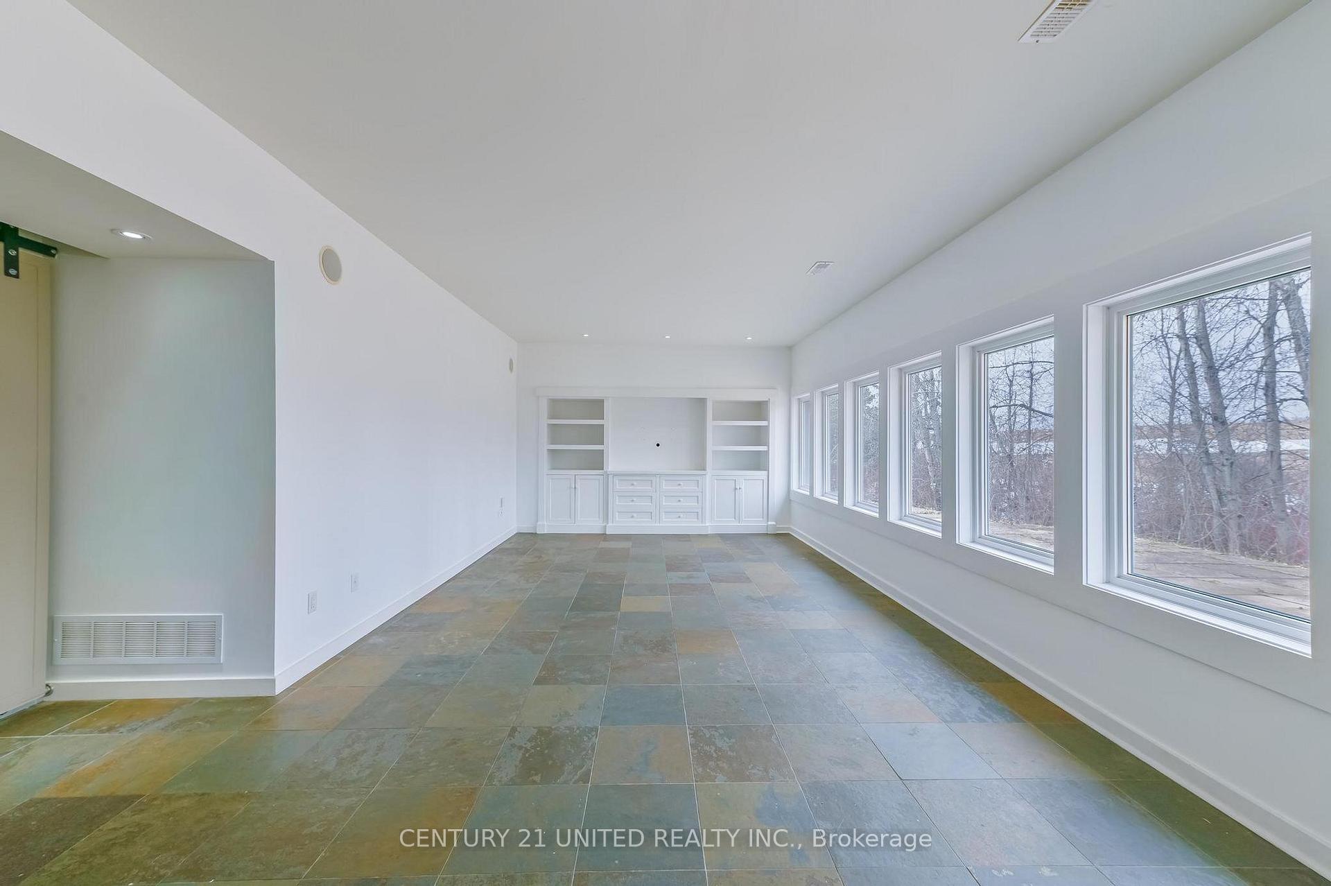Photo 6 of 590 Maniece Avenue, Peterborough, Ashburnham Ward 4 — HOMEH
