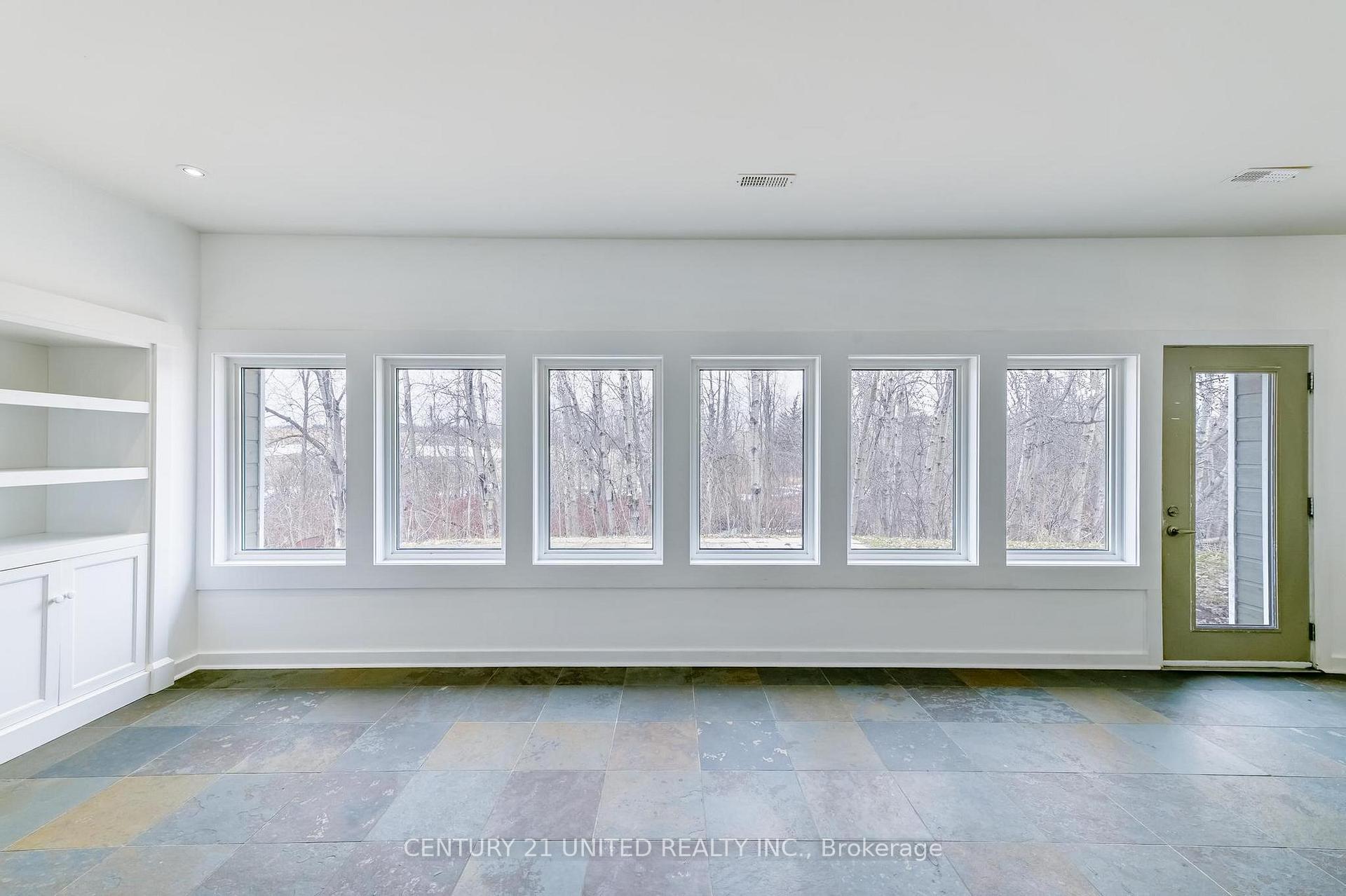 Photo 9 of 590 Maniece Avenue, Peterborough, Ashburnham Ward 4 — HOMEH