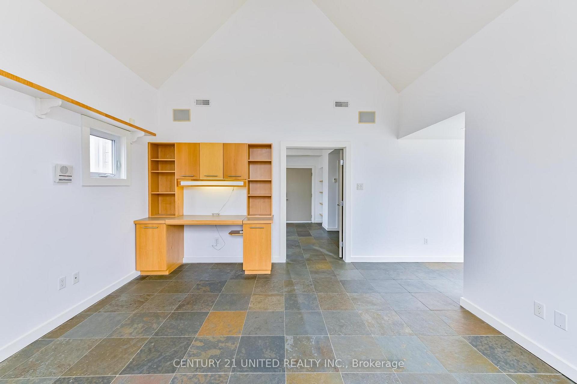 Photo 17 of 590 Maniece Avenue, Peterborough, Ashburnham Ward 4 — HOMEH