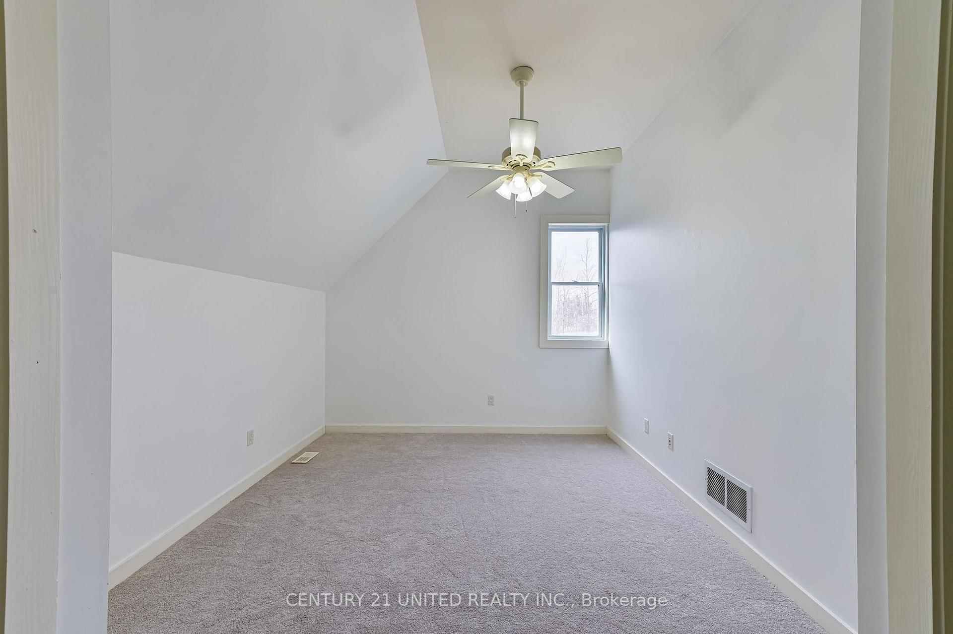 Photo 38 of 590 Maniece Avenue, Peterborough, Ashburnham Ward 4 — HOMEH