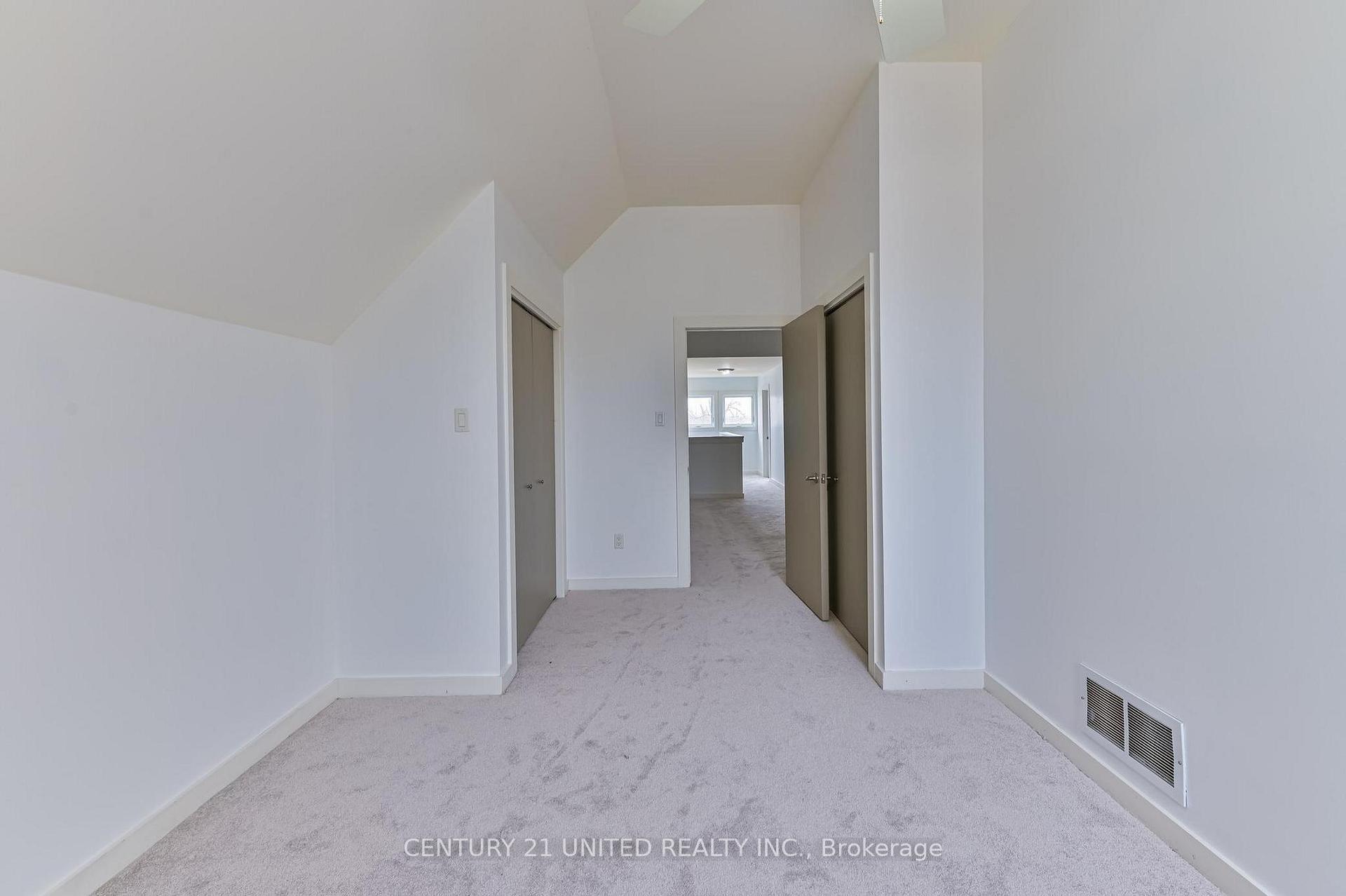Photo 41 of 590 Maniece Avenue, Peterborough, Ashburnham Ward 4 — HOMEH
