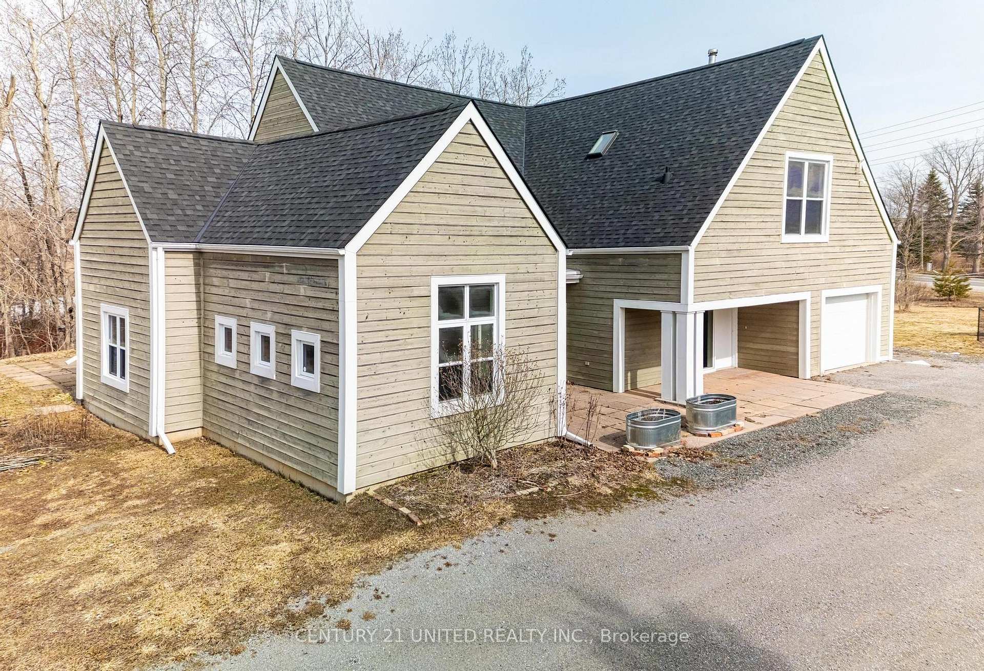Photo 44 of 590 Maniece Avenue, Peterborough, Ashburnham Ward 4 — HOMEH