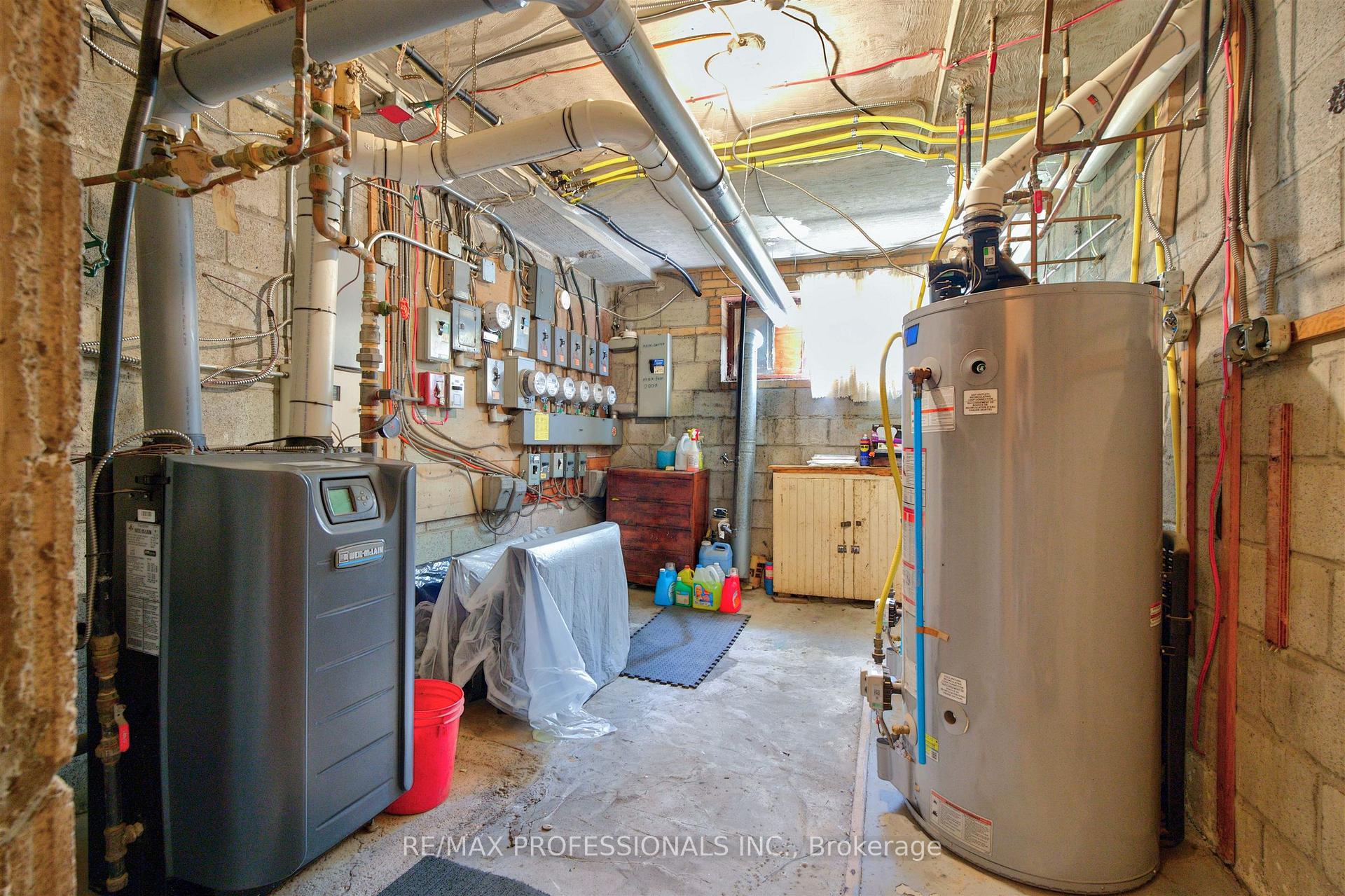 Photo 46 of 50 Waniska Avenue, Etobicoke, Stonegate-Queensway — HOMEH