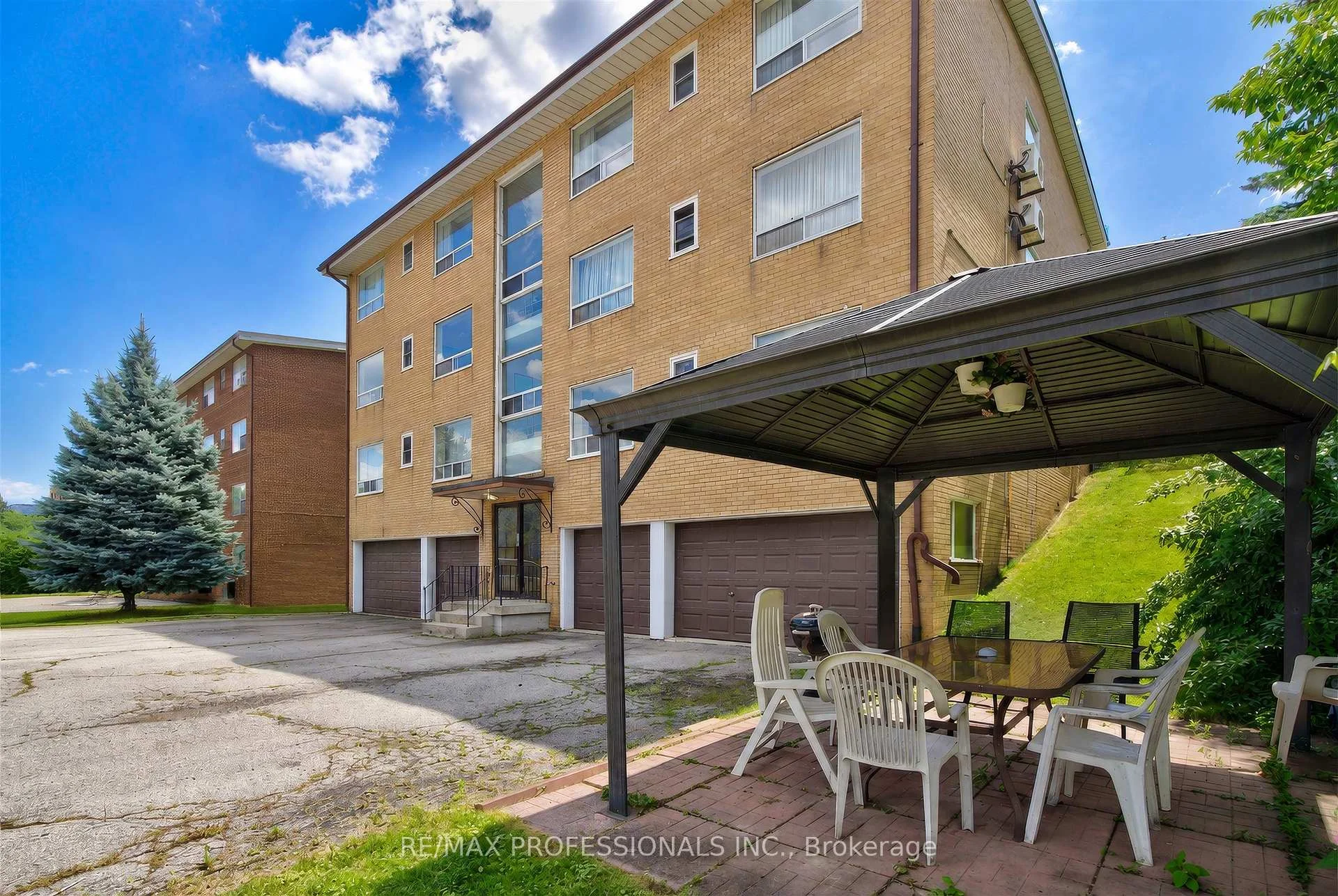 Photo 50 of 50 Waniska Avenue, Etobicoke, Stonegate-Queensway — HOMEH