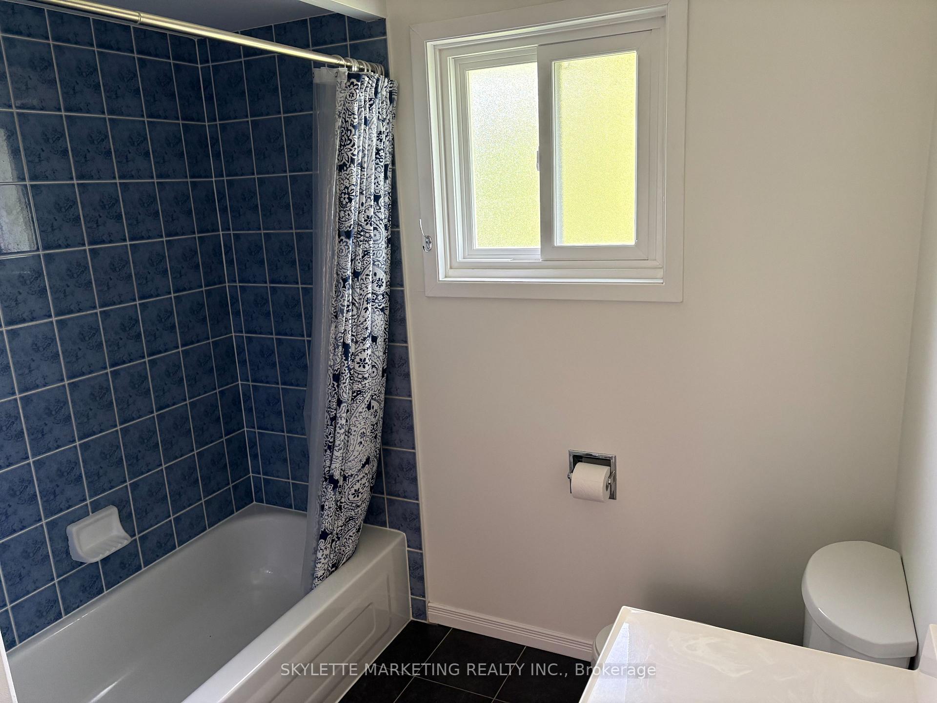 Photo 5 of 1782 Meadowview Avenue, Pickering, Amberlea — HOMEH