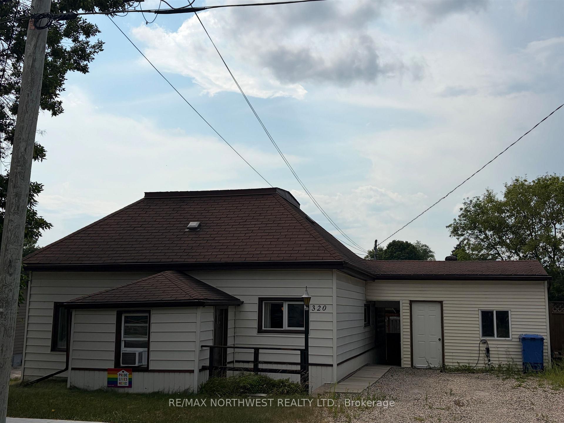 Photo 1 of 320 Tenth Street, Kenora, Keewatin — HOMEH