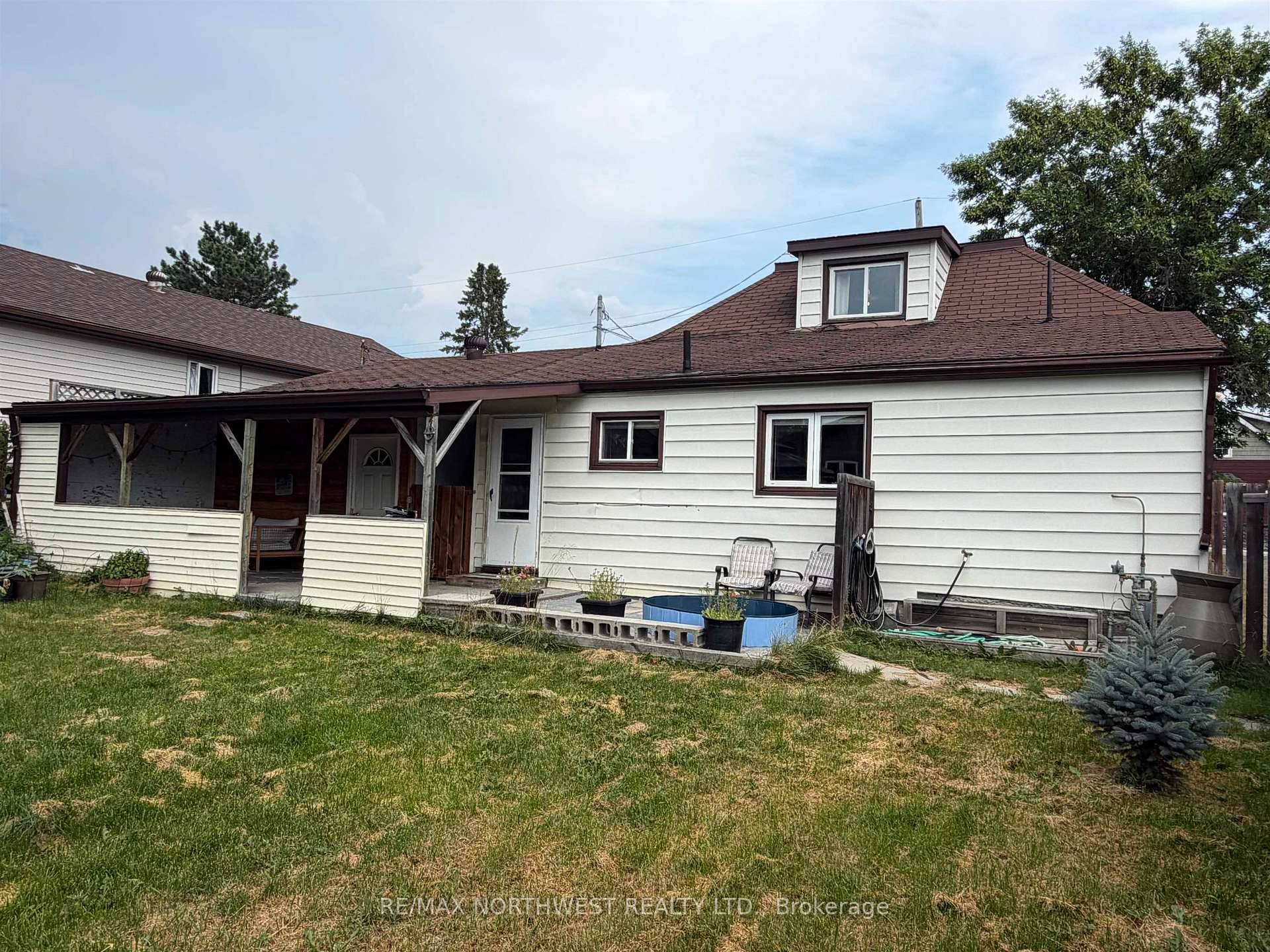 Photo 19 of 320 Tenth Street, Kenora, Keewatin — HOMEH