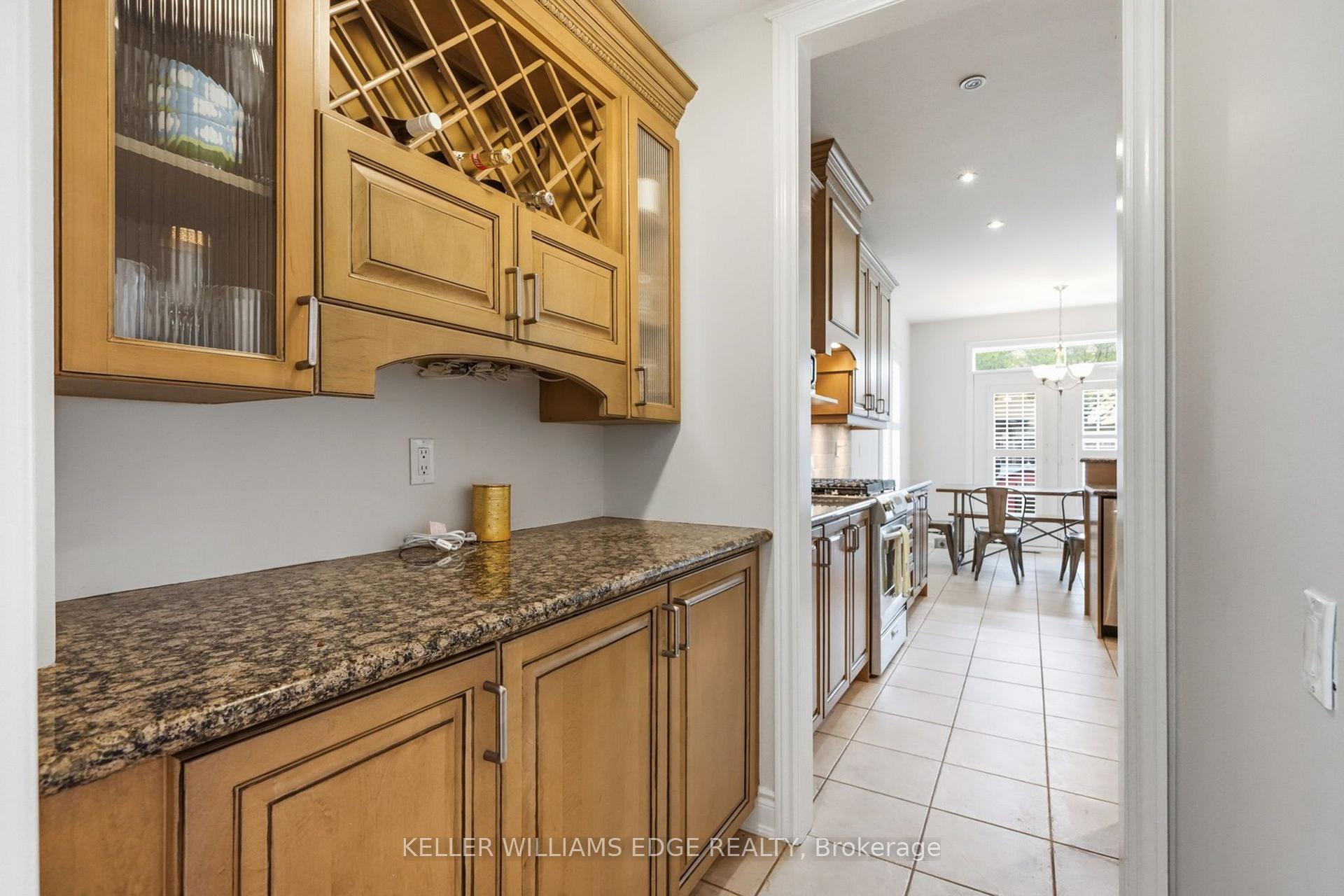Photo 9 of 3256 Raspberry Bush Trail, Oakville, Bronte — HOMEH