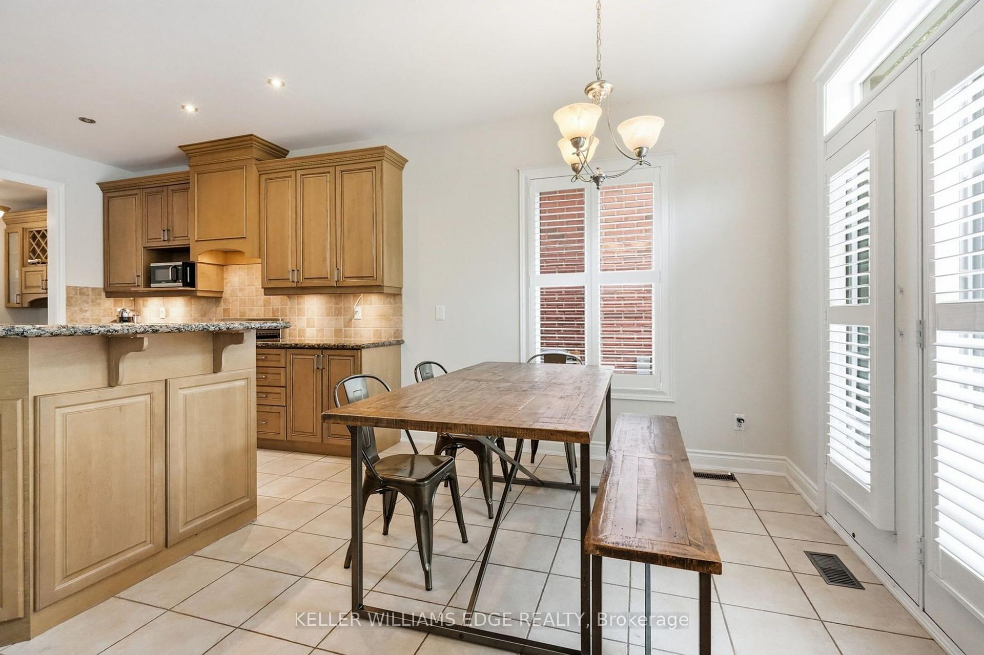 Photo 14 of 3256 Raspberry Bush Trail, Oakville, Bronte — HOMEH