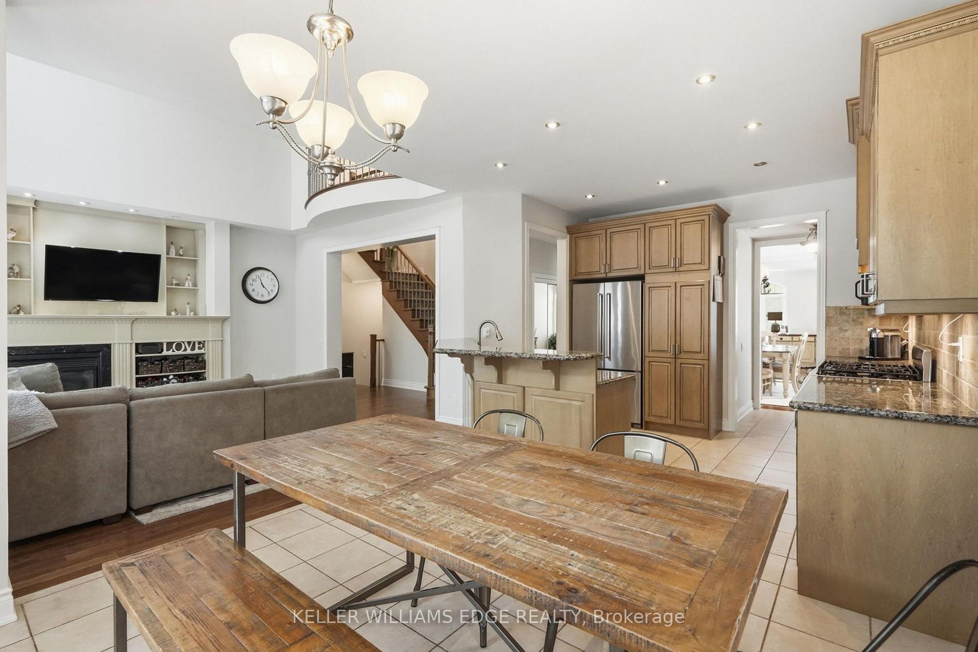 Photo 15 of 3256 Raspberry Bush Trail, Oakville, Bronte — HOMEH