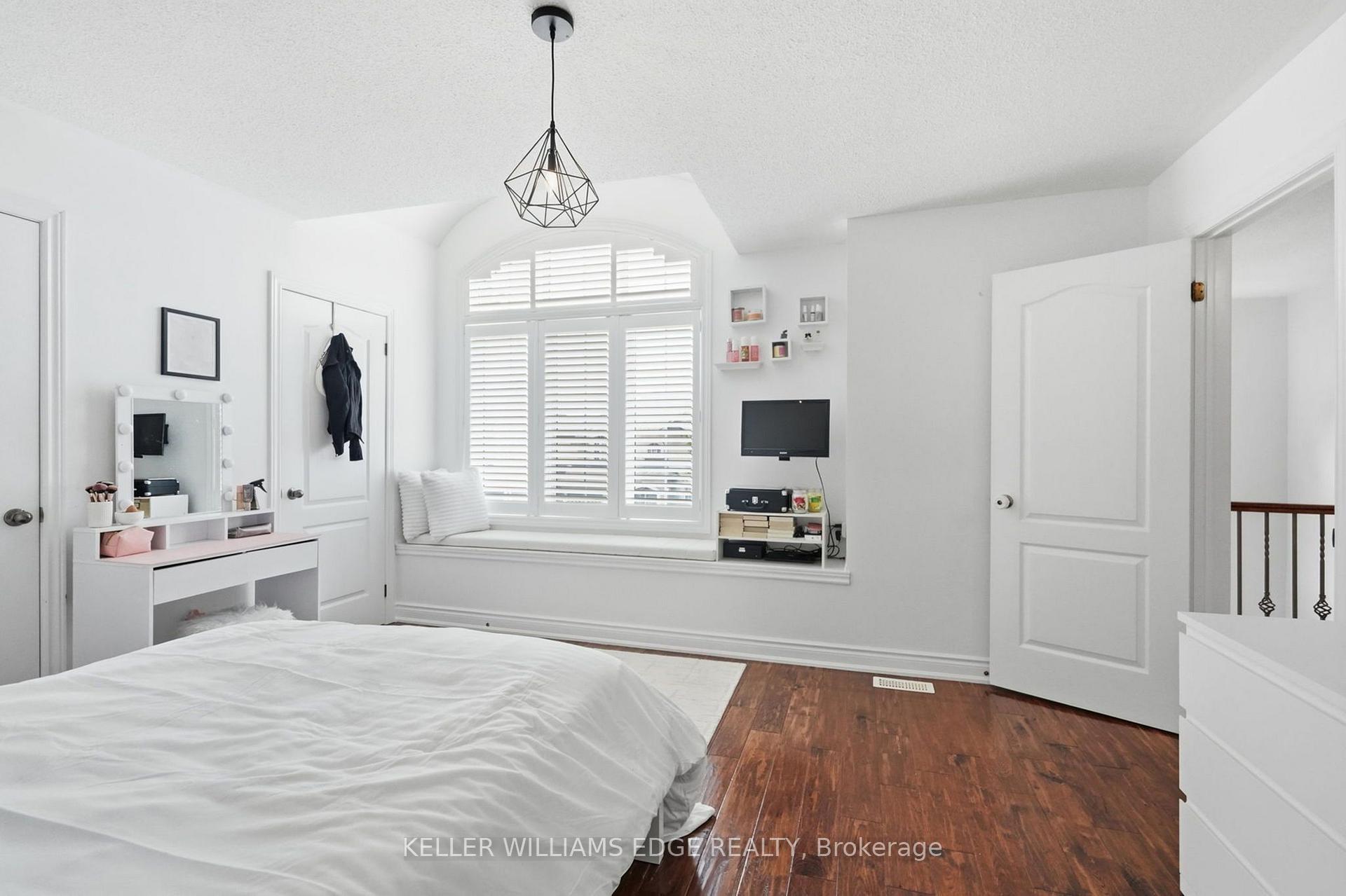 Photo 34 of 3256 Raspberry Bush Trail, Oakville, Bronte — HOMEH