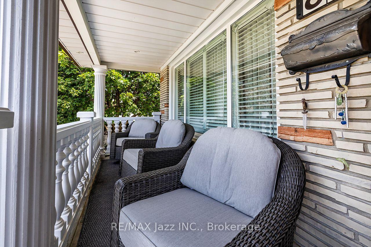 Photo 4 of 89 Crestwood Road, Vaughan, Crestwood-Springfarm-Yorkhill — HOMEH