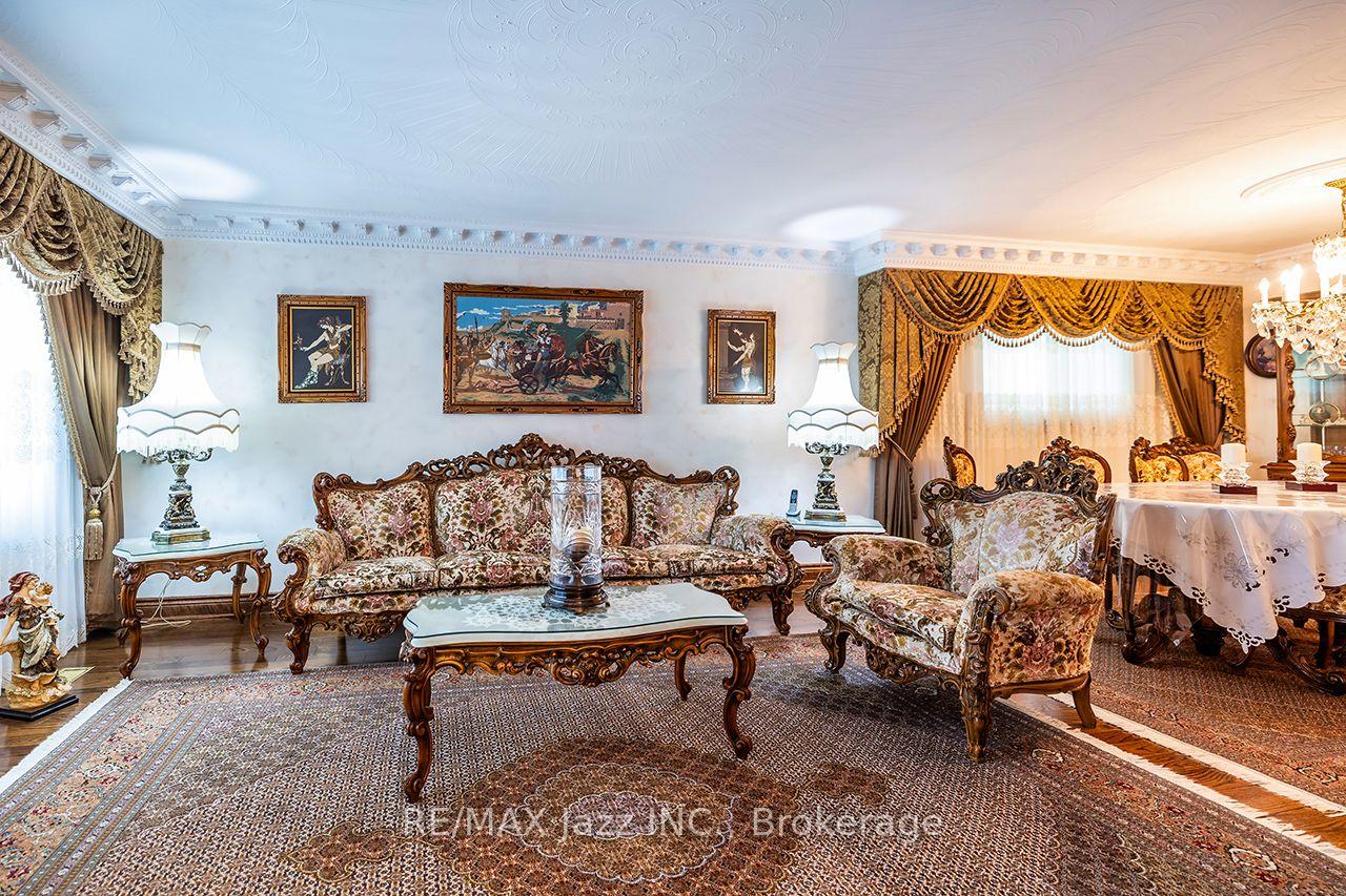Photo 14 of 89 Crestwood Road, Vaughan, Crestwood-Springfarm-Yorkhill — HOMEH
