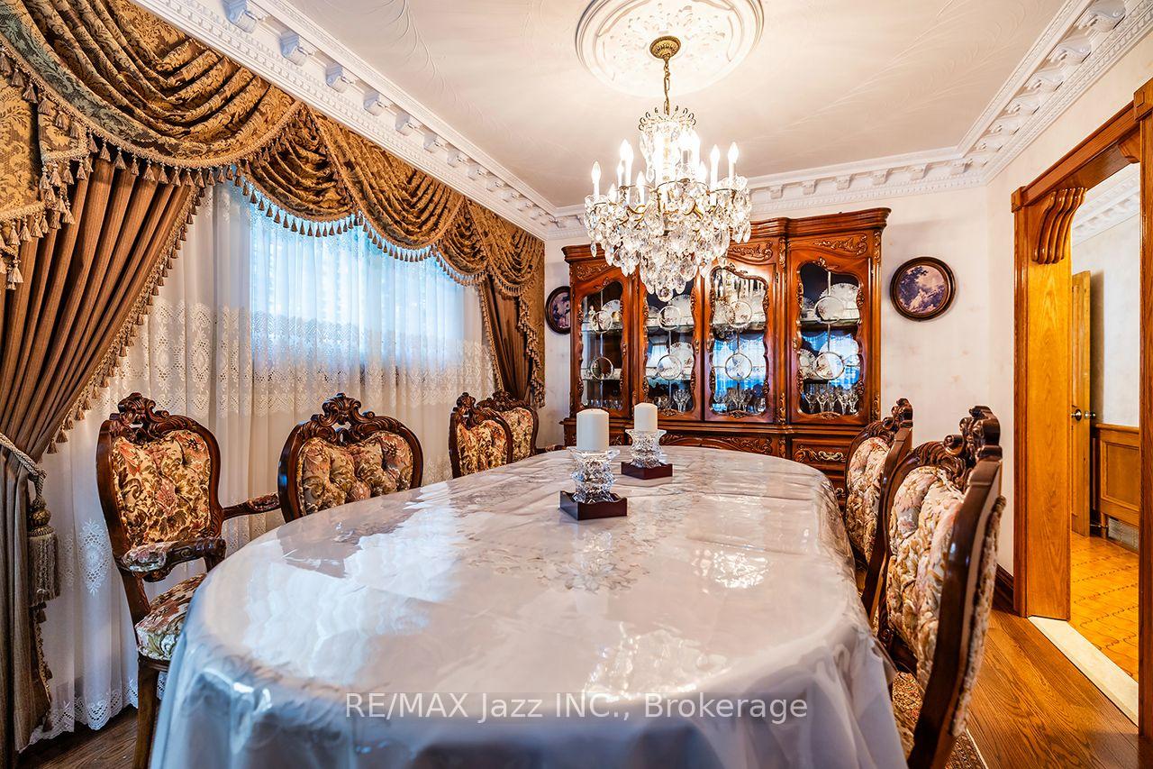 Photo 16 of 89 Crestwood Road, Vaughan, Crestwood-Springfarm-Yorkhill — HOMEH