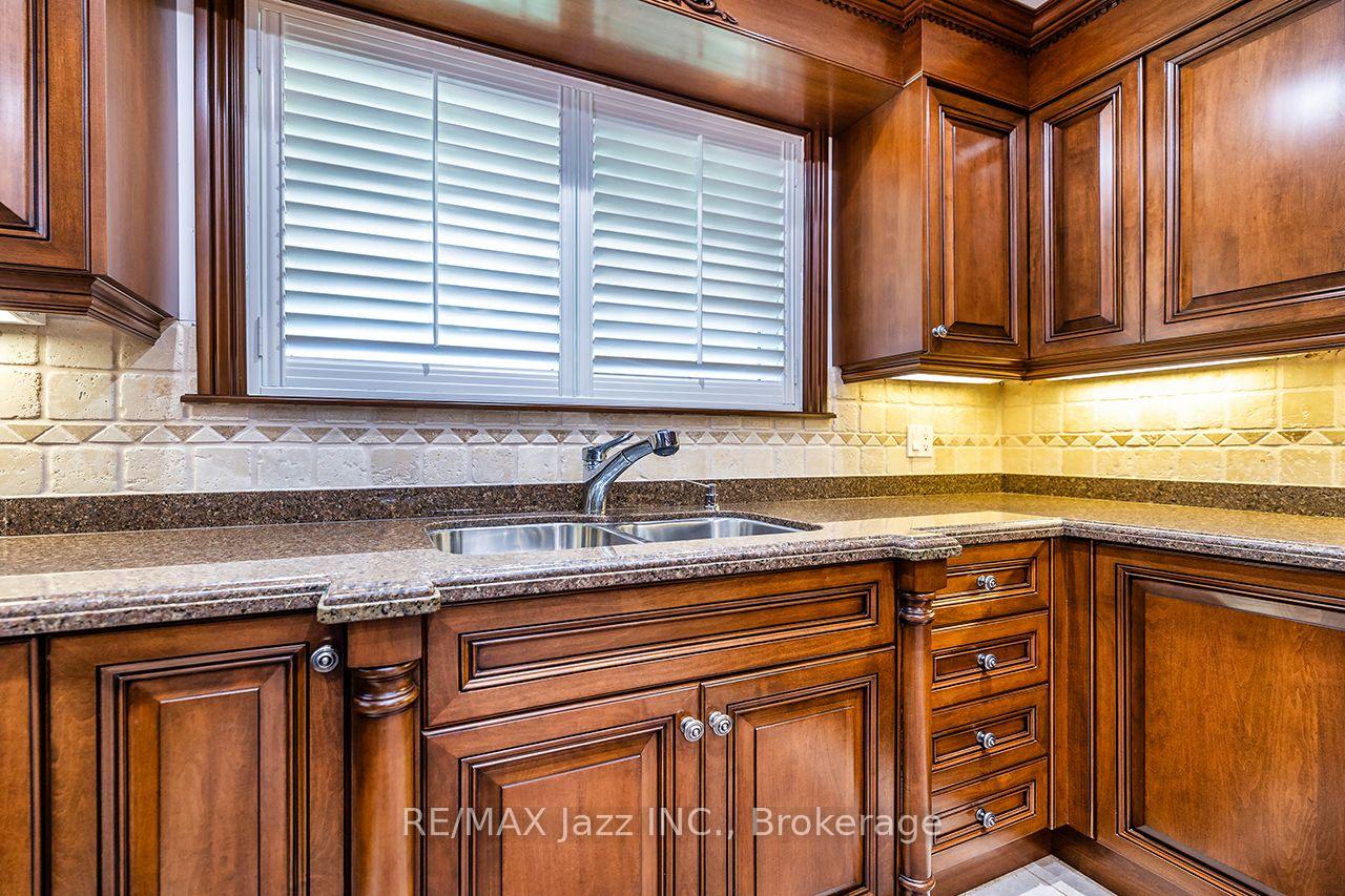 Photo 19 of 89 Crestwood Road, Vaughan, Crestwood-Springfarm-Yorkhill — HOMEH