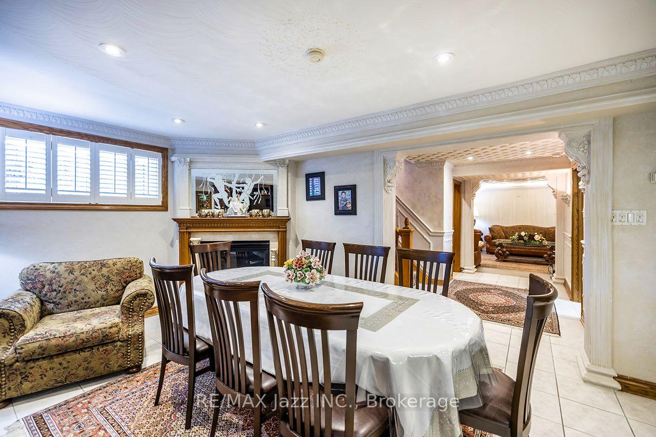 Photo 29 of 89 Crestwood Road, Vaughan, Crestwood-Springfarm-Yorkhill — HOMEH