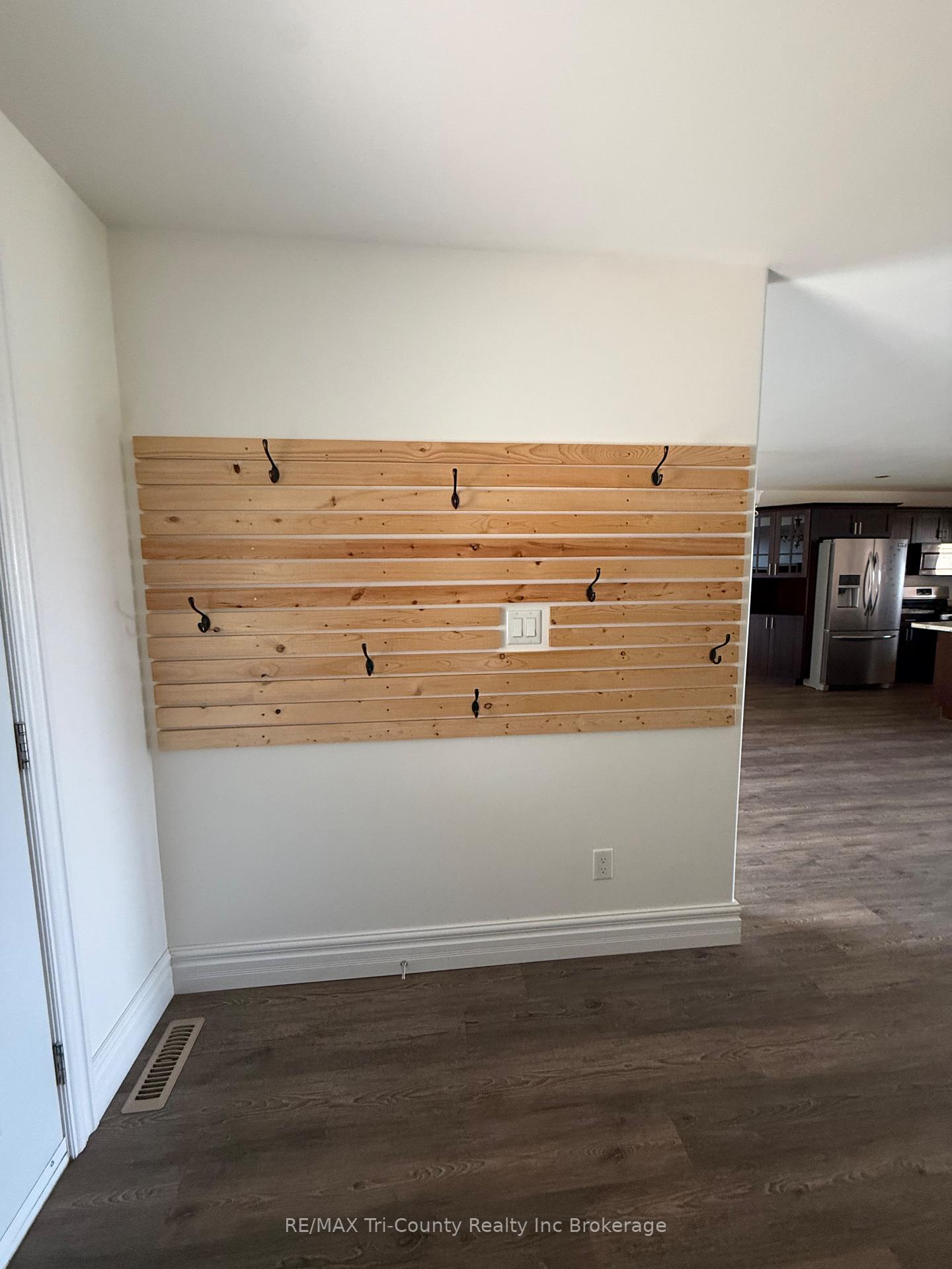 Photo 3 of 56246 Donnelly Drive, Bayham, Straffordville — HOMEH