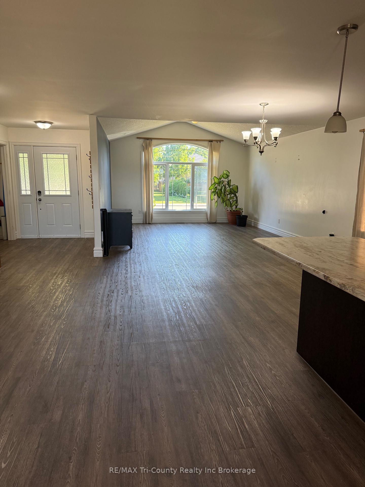 Photo 6 of 56246 Donnelly Drive, Bayham, Straffordville — HOMEH