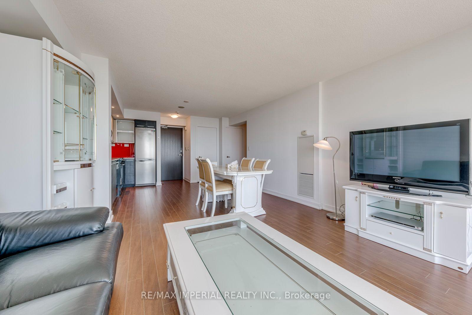 Photo 22 of 25 Capreol Court, Toronto, Waterfront Communities — HOMEH