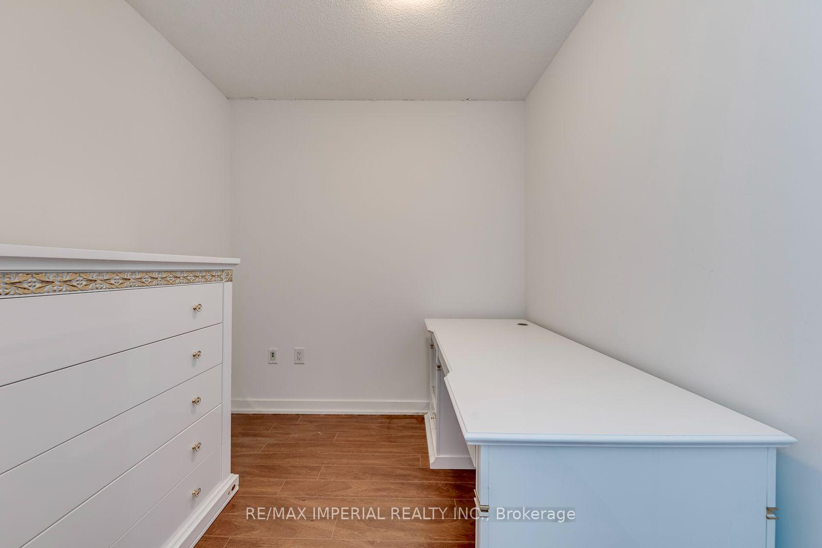 Photo 26 of 25 Capreol Court, Toronto, Waterfront Communities — HOMEH