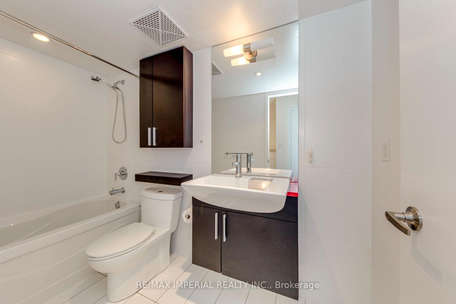 Photo 28 of 25 Capreol Court, Toronto, Waterfront Communities — HOMEH