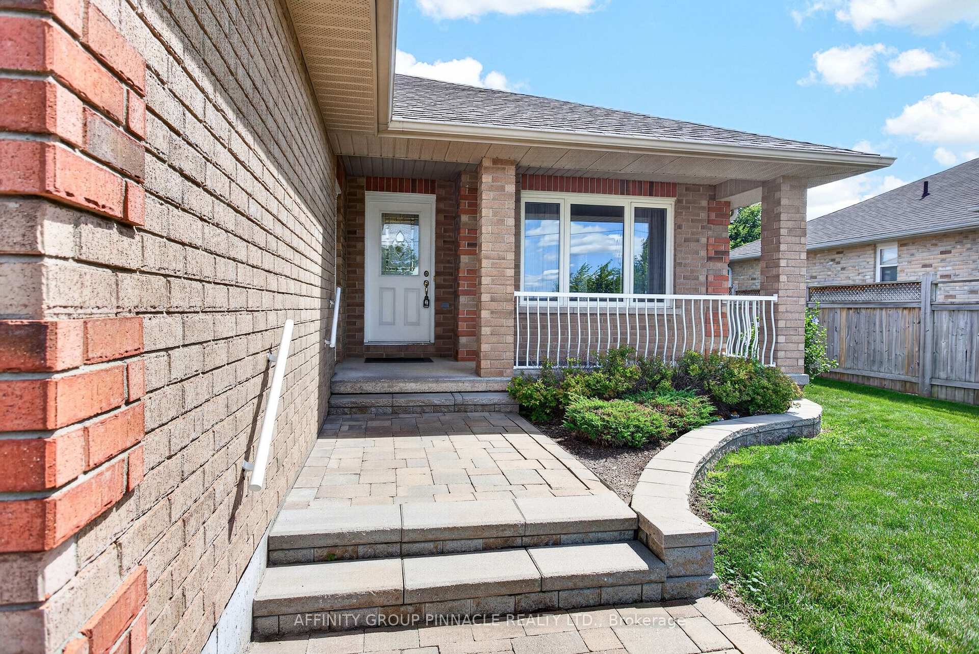 Photo 3 of 186 Mclaughlin Road, Kawartha Lakes, Lindsay — HOMEH