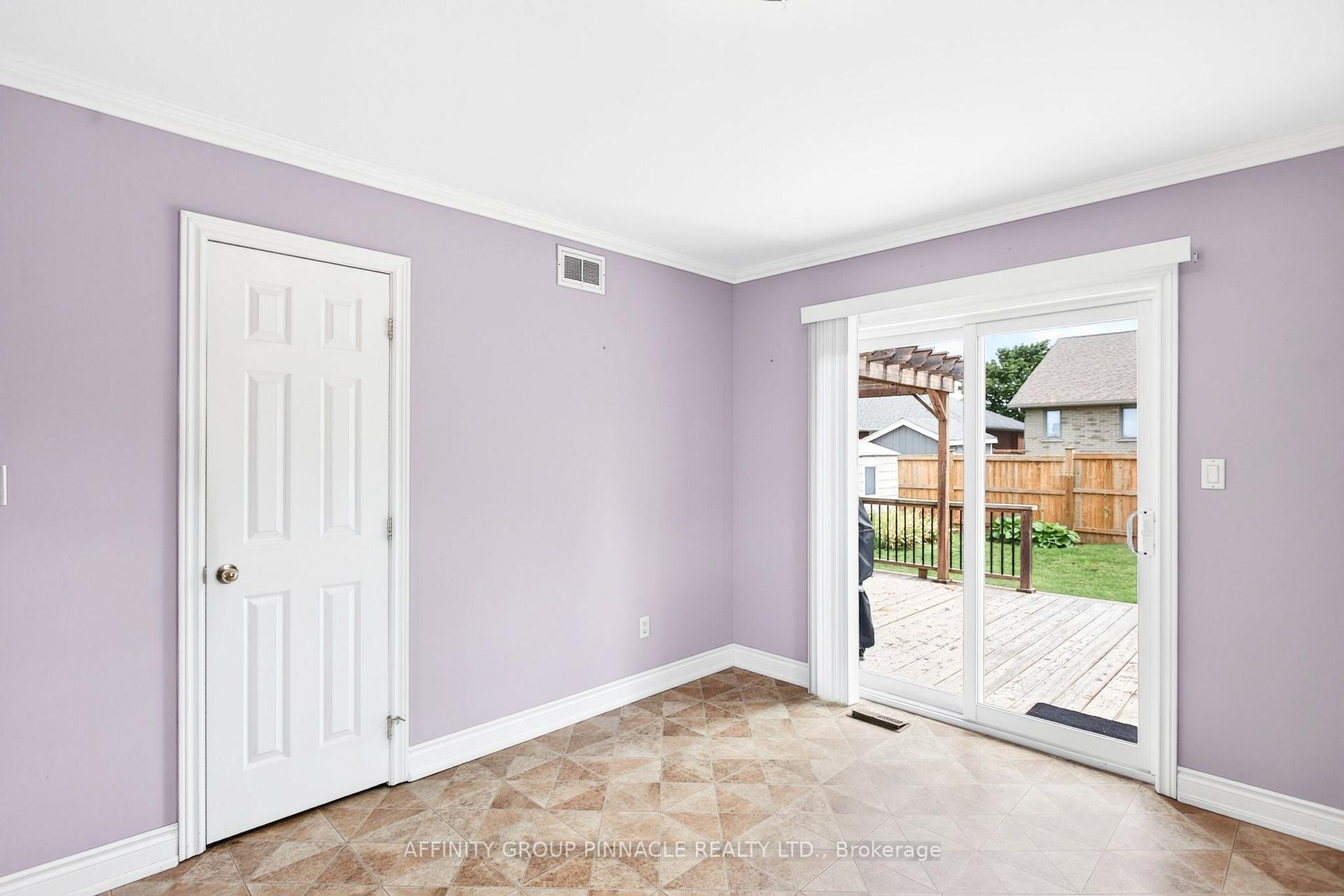Photo 16 of 186 Mclaughlin Road, Kawartha Lakes, Lindsay — HOMEH