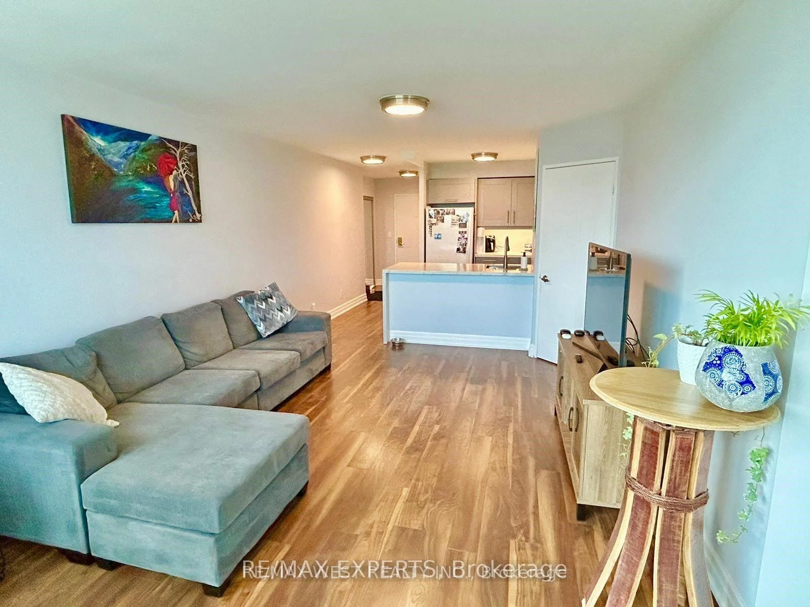 Photo 9 of Unit 810, 150 Dunlop Street E, Barrie, City Centre — HOMEH