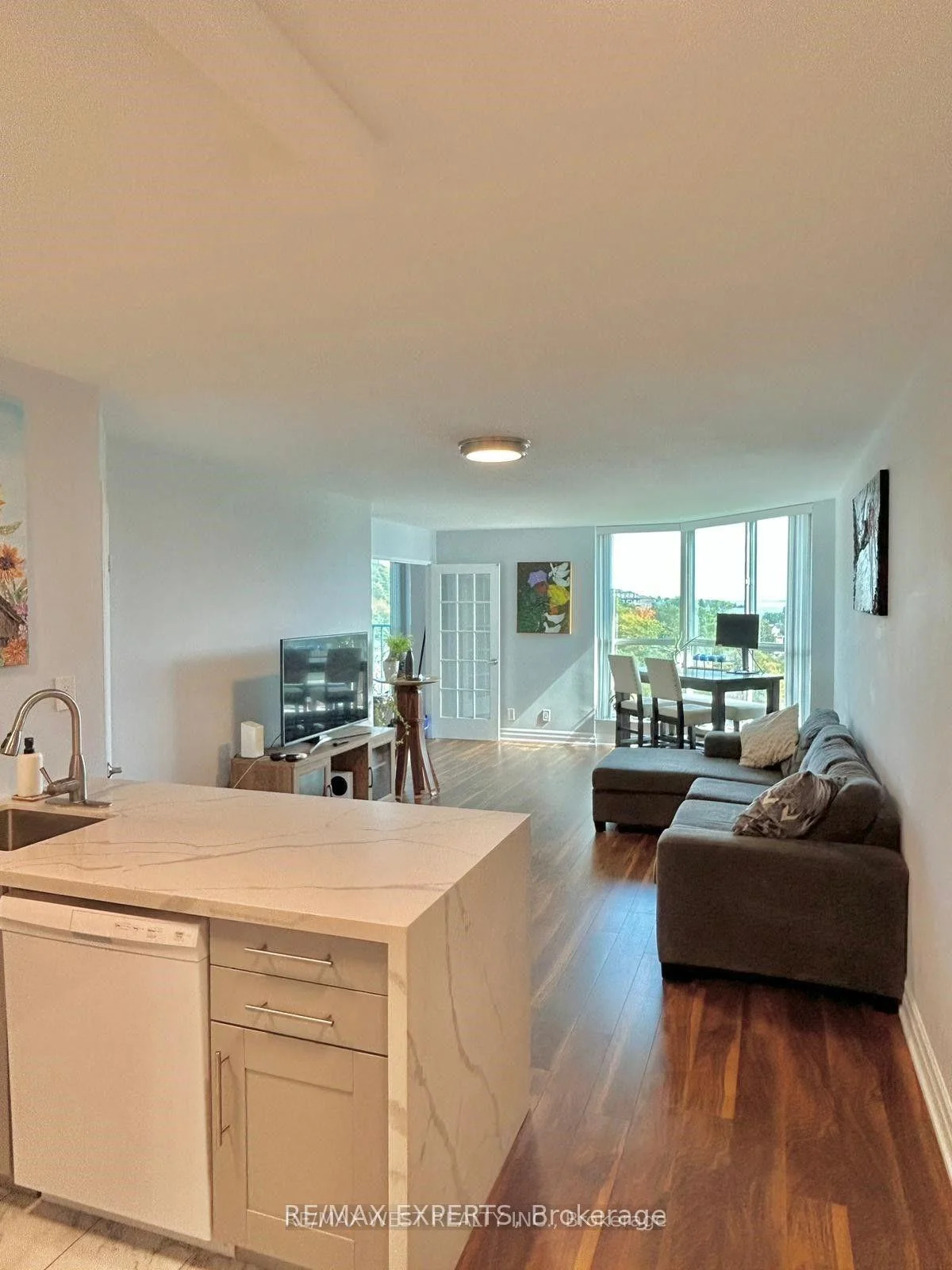 Photo 12 of Unit 810, 150 Dunlop Street E, Barrie, City Centre — HOMEH
