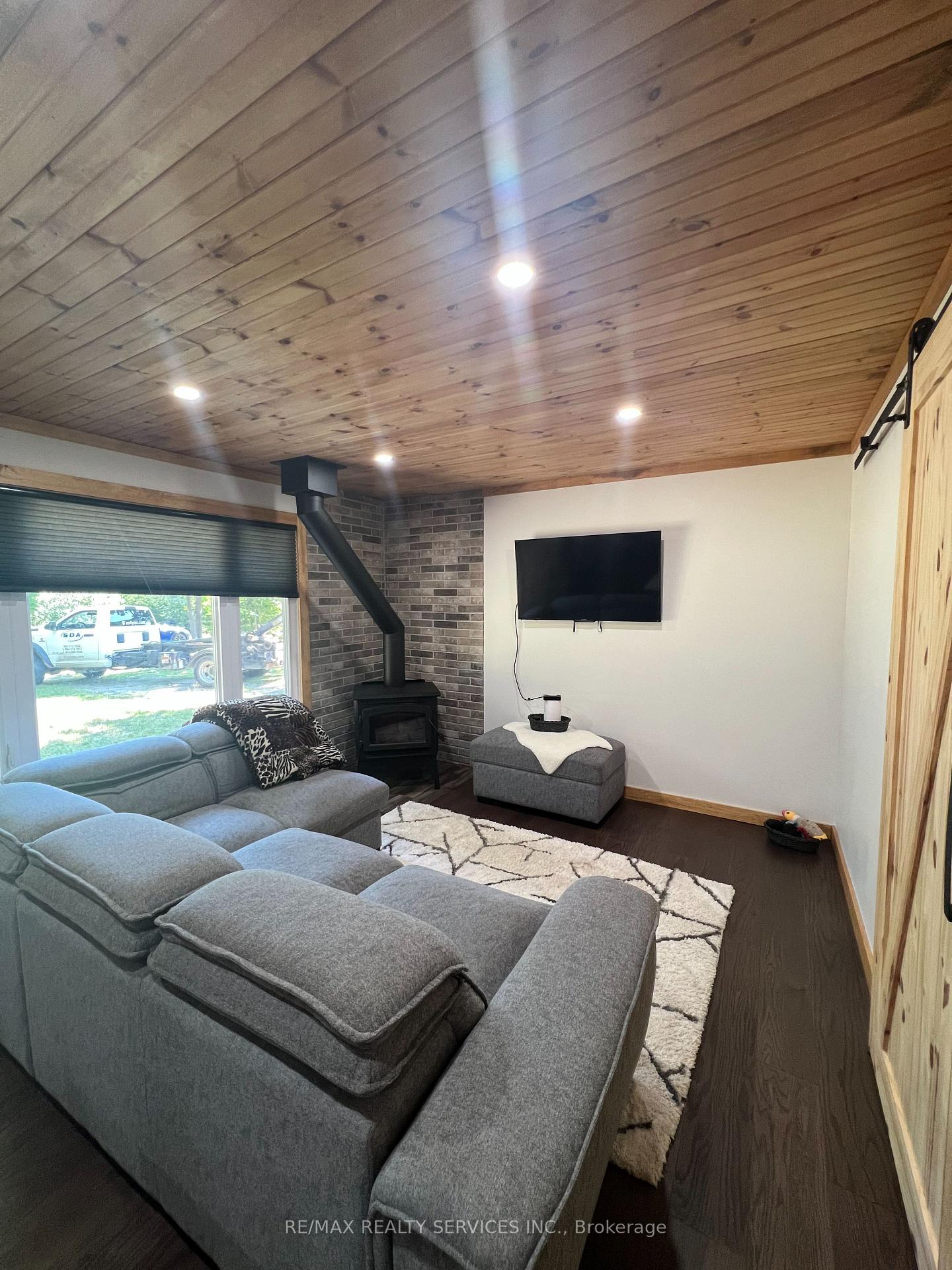 Photo 4 of 16 Couchiching Crescent, Tiny, Rural Tiny — HOMEH