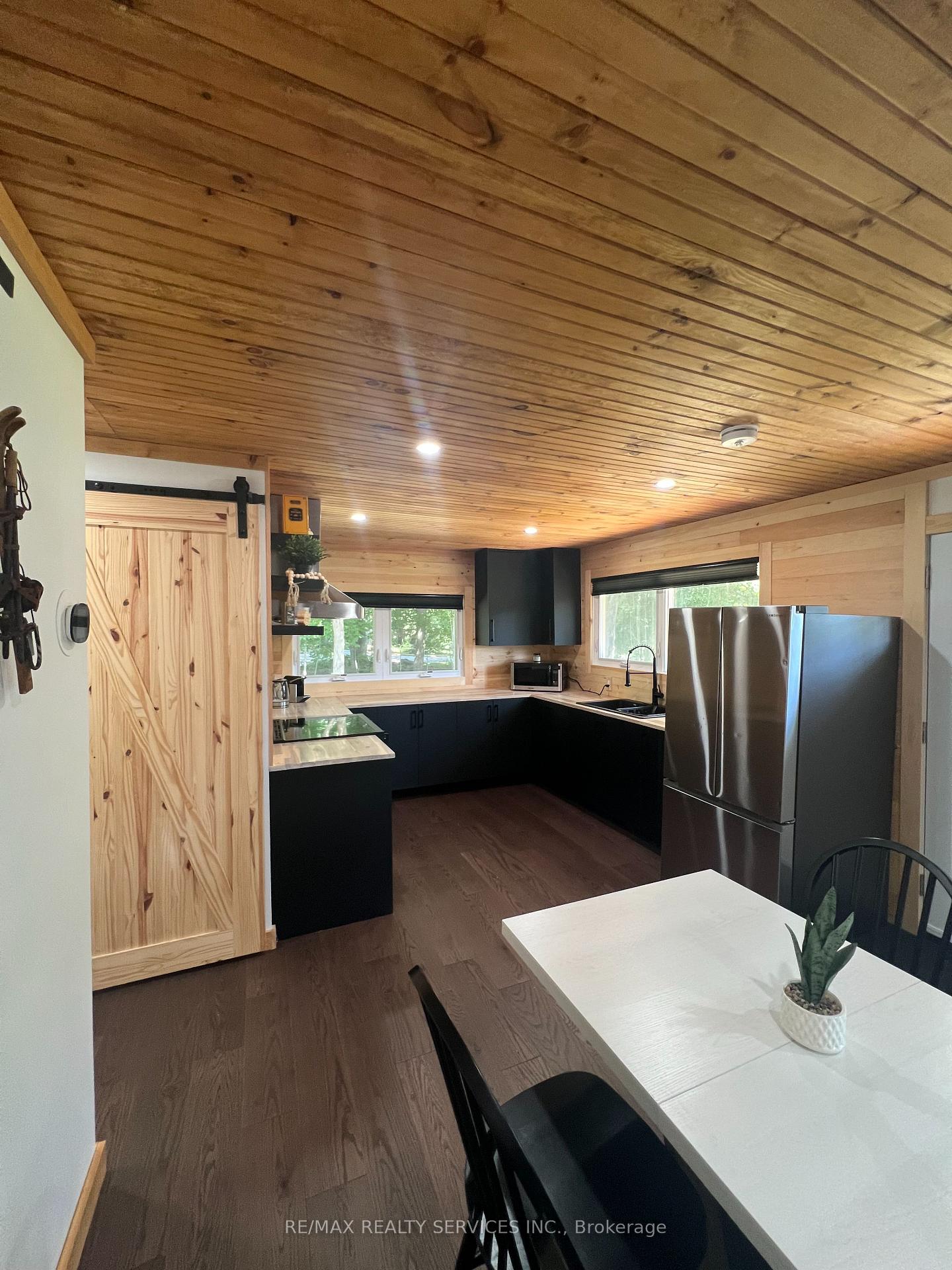 Photo 6 of 16 Couchiching Crescent, Tiny, Rural Tiny — HOMEH