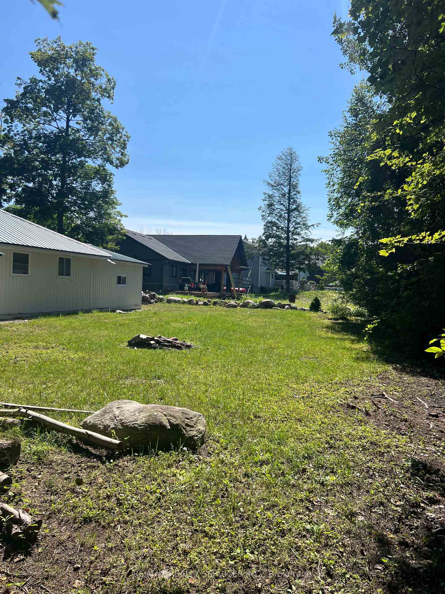 Photo 15 of 16 Couchiching Crescent, Tiny, Rural Tiny — HOMEH