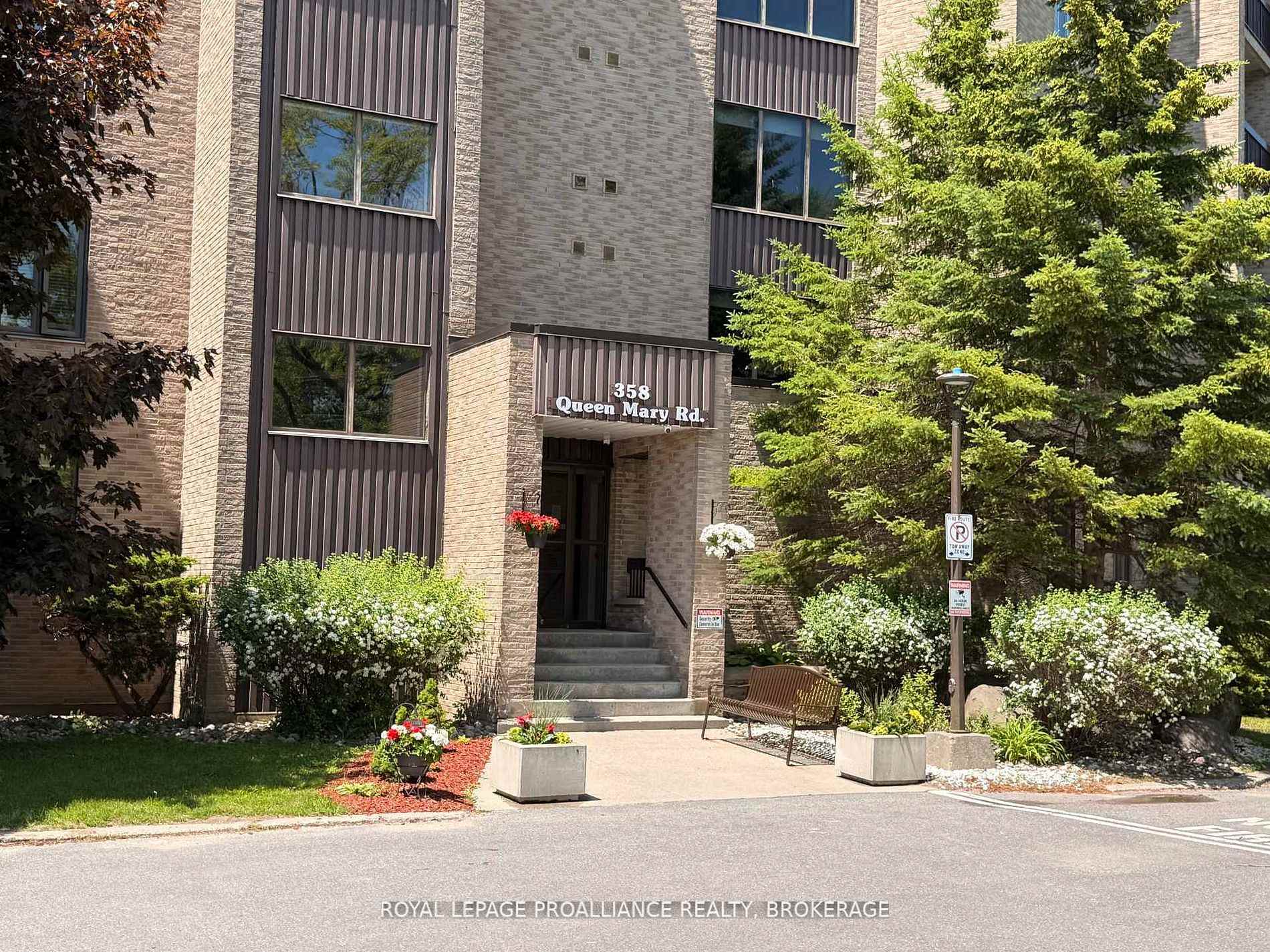 Photo 1 of 358 Queen Mary Road, Kingston, West of Sir John A. Blvd — HOMEH