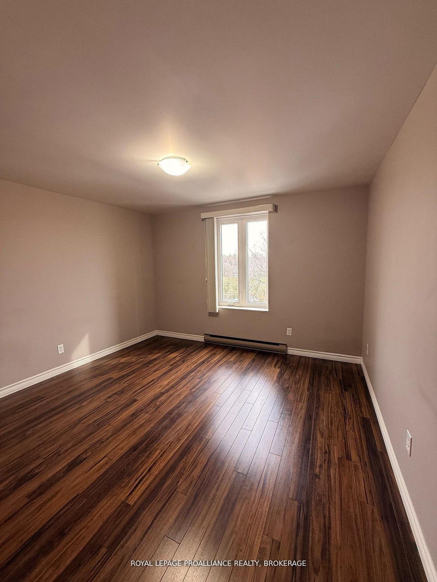 Photo 11 of 358 Queen Mary Road, Kingston, West of Sir John A. Blvd — HOMEH