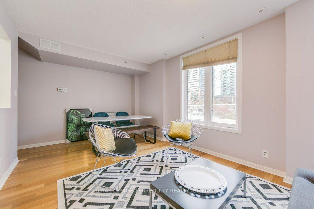 Photo 5 of Unit A, 11 Crawford Street, Toronto, Niagara — HOMEH