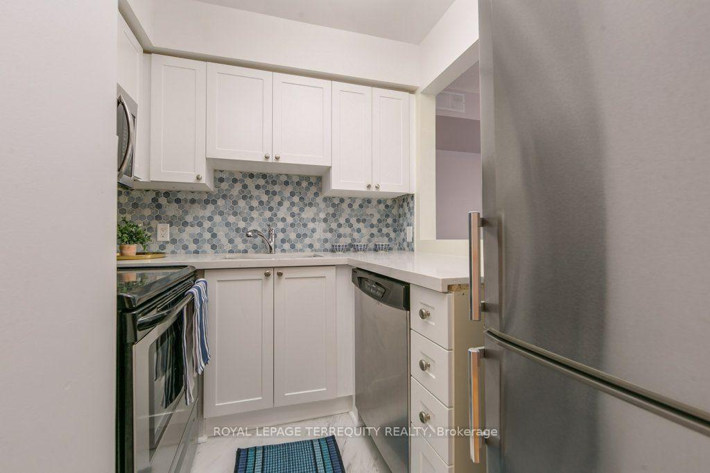 Photo 8 of Unit A, 11 Crawford Street, Toronto, Niagara — HOMEH