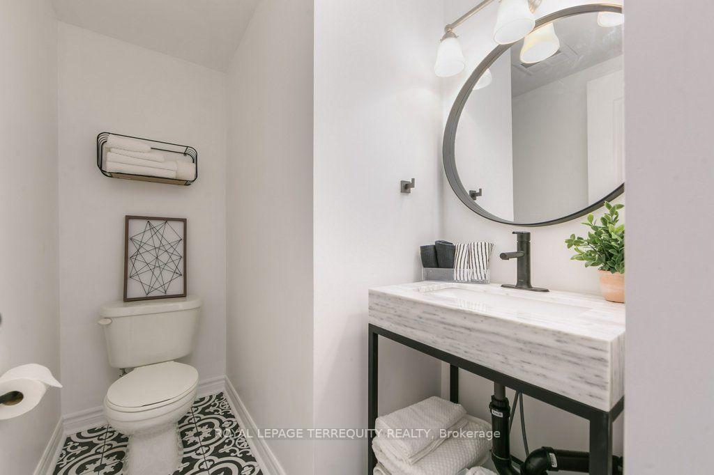 Photo 11 of Unit A, 11 Crawford Street, Toronto, Niagara — HOMEH