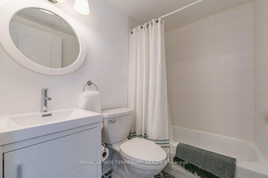 Photo 15 of Unit A, 11 Crawford Street, Toronto, Niagara — HOMEH