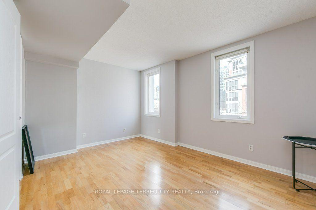 Photo 18 of Unit A, 11 Crawford Street, Toronto, Niagara — HOMEH